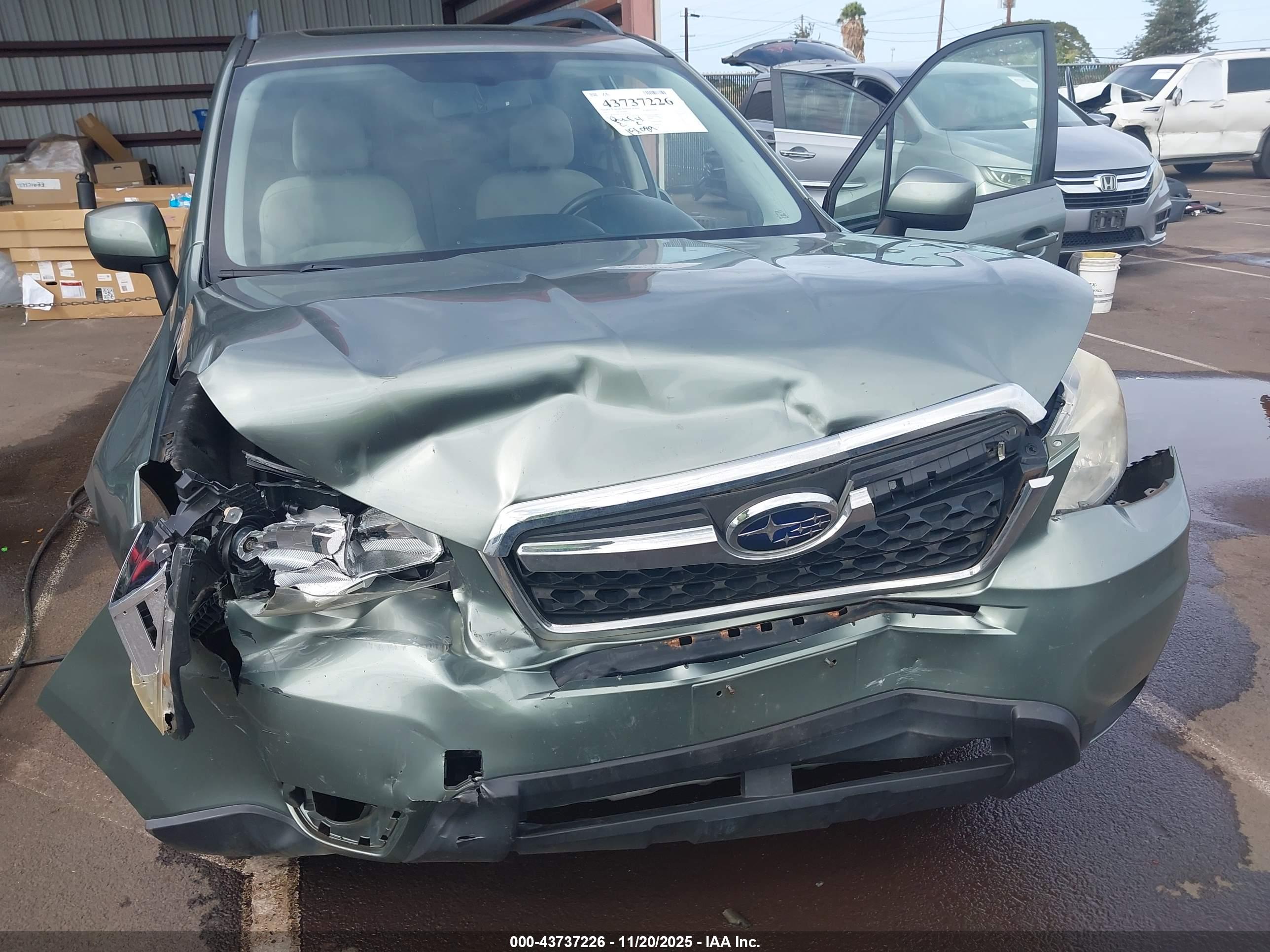 SUBARU FORESTER image 6