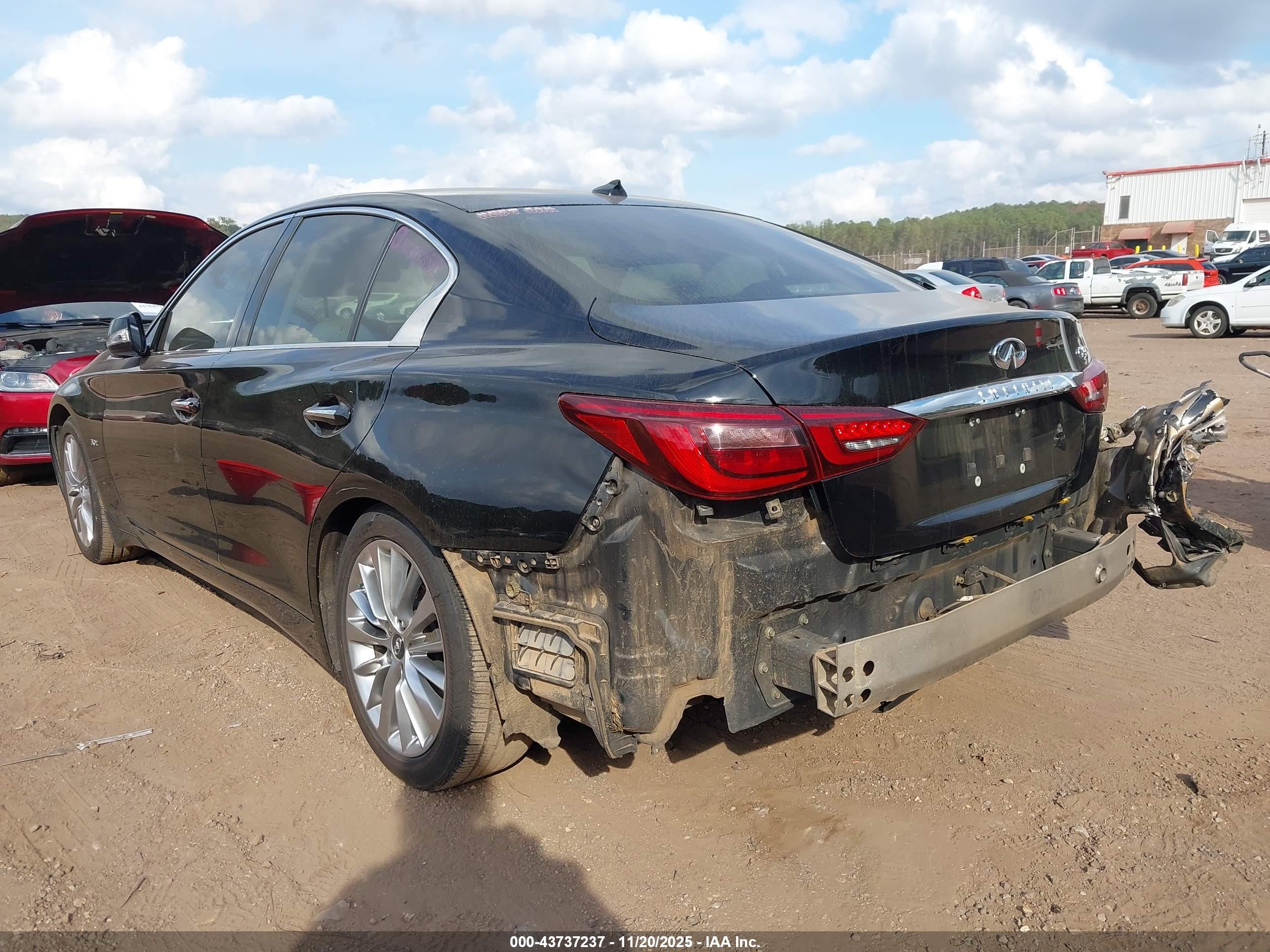 INFINITI Q50 image 3
