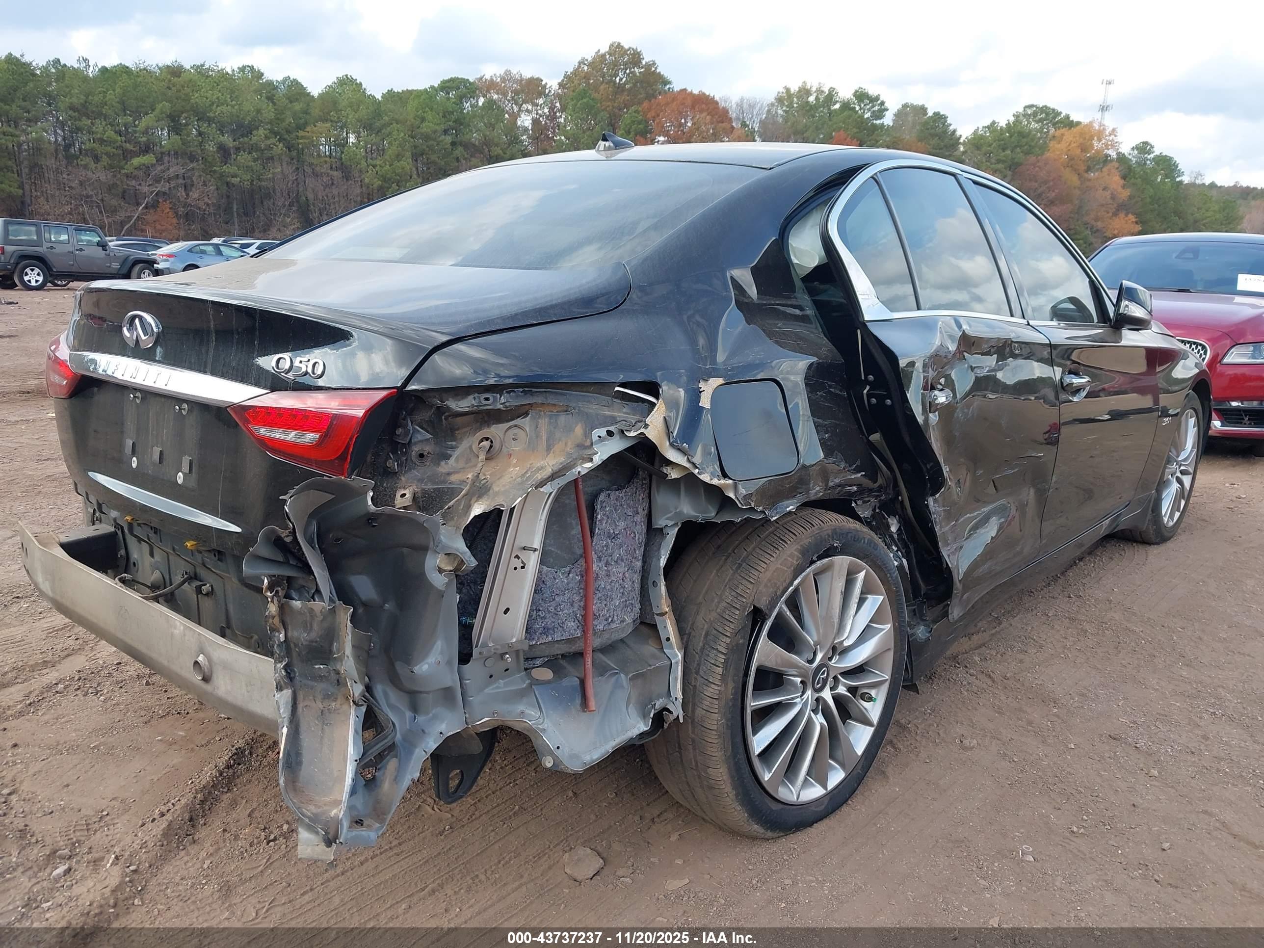 INFINITI Q50 image 4