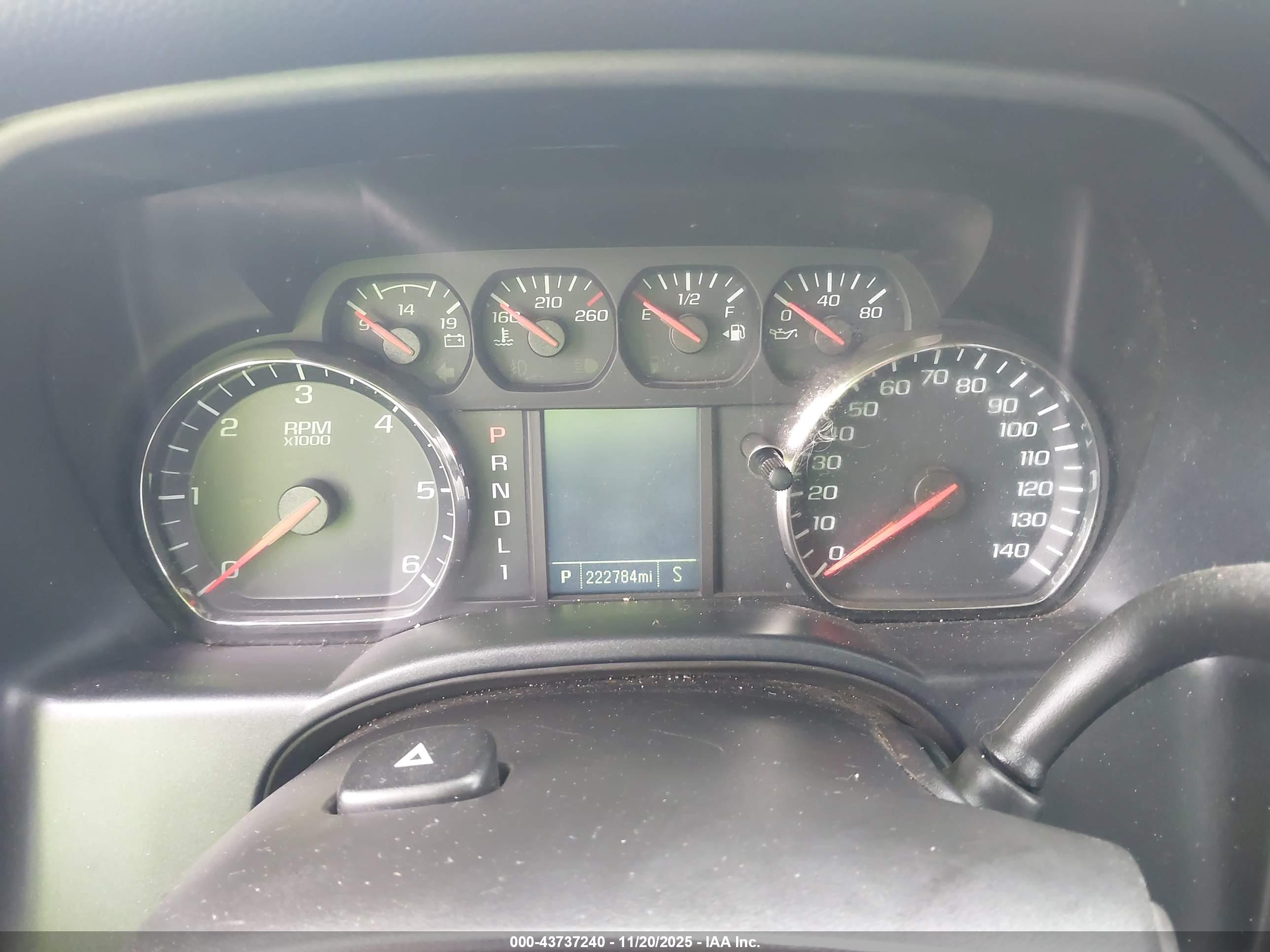 CHEVROLET SILVERADO image 7