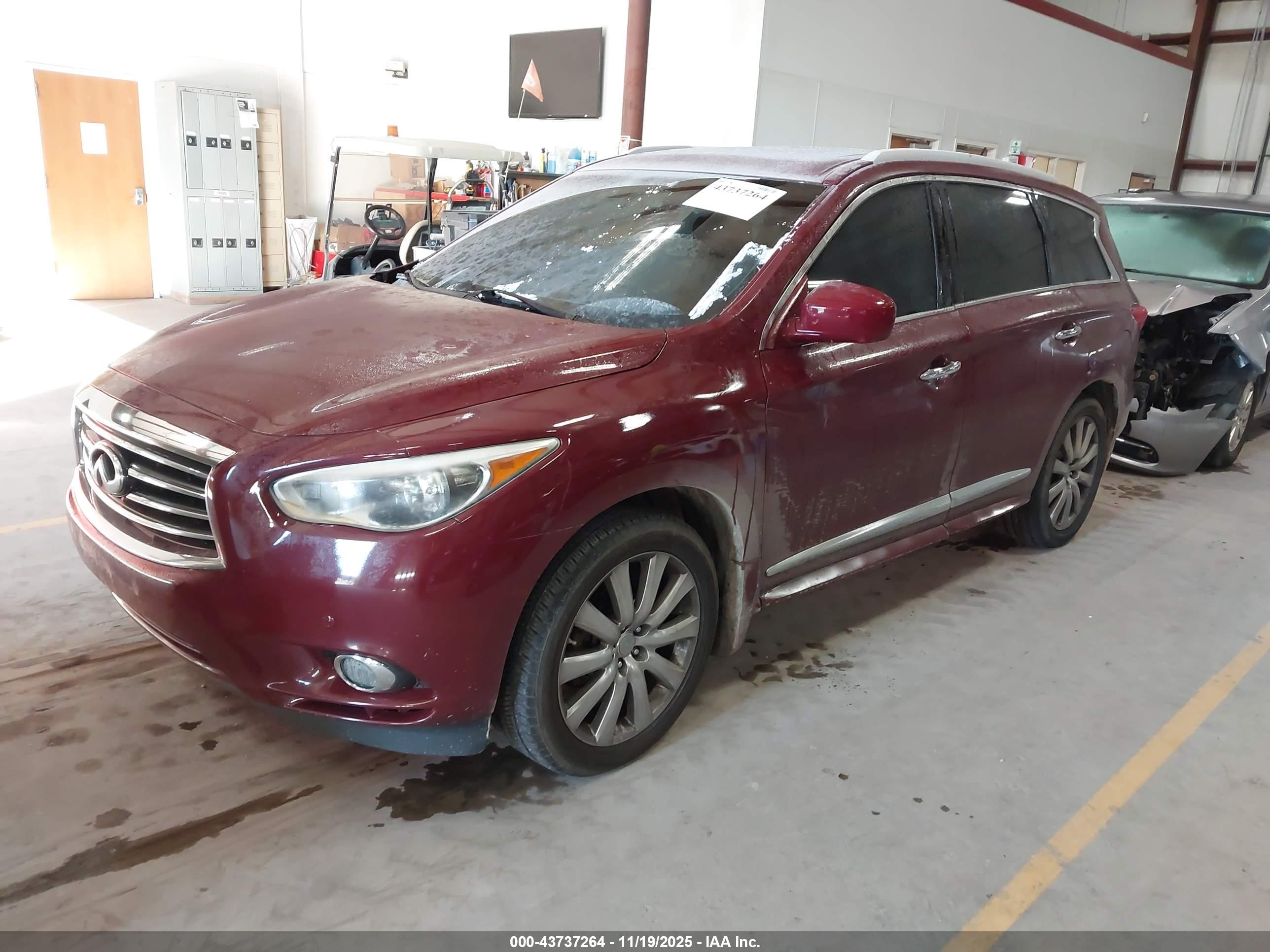 INFINITI JX35 image 2
