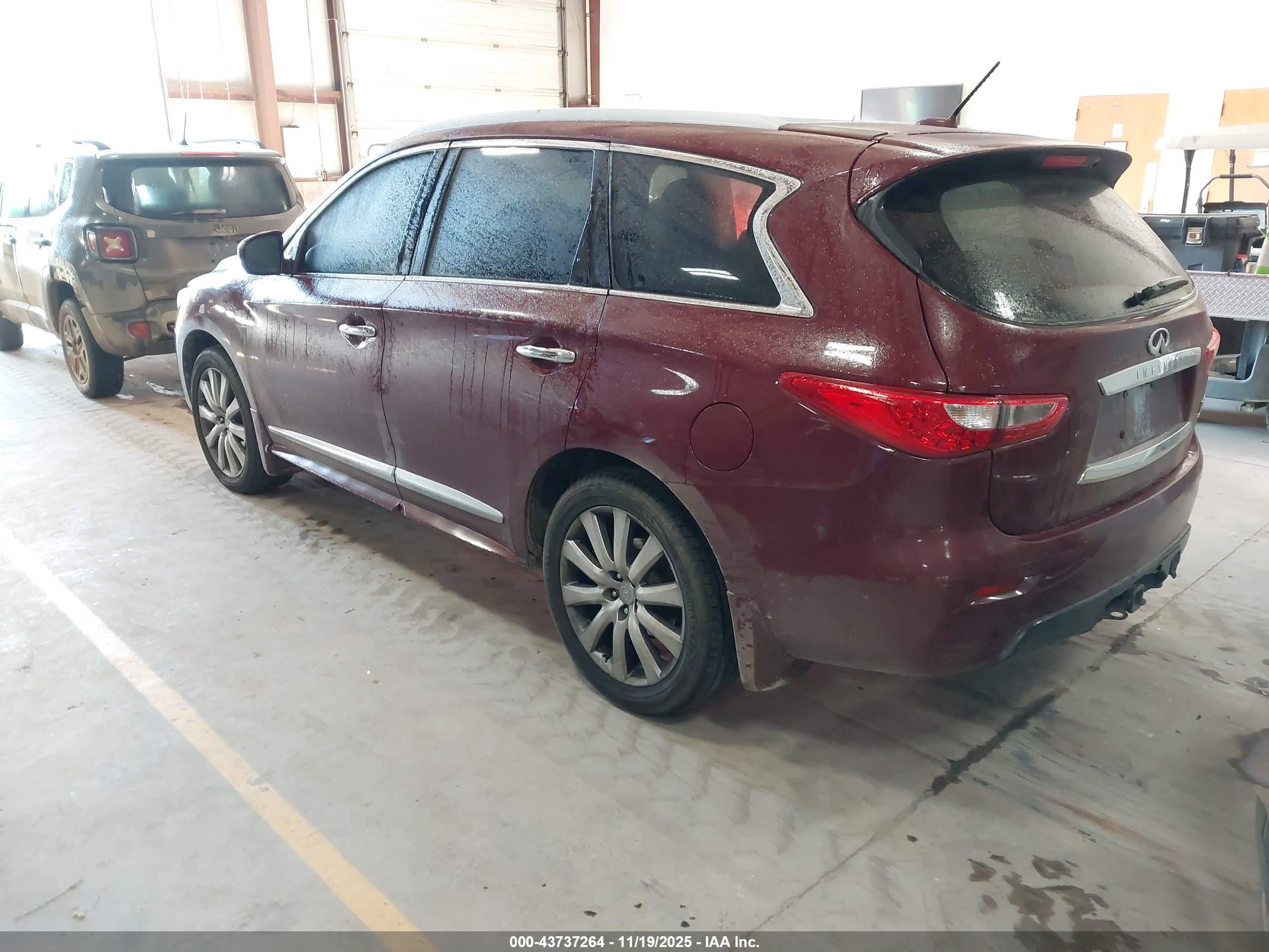 INFINITI JX35 image 3