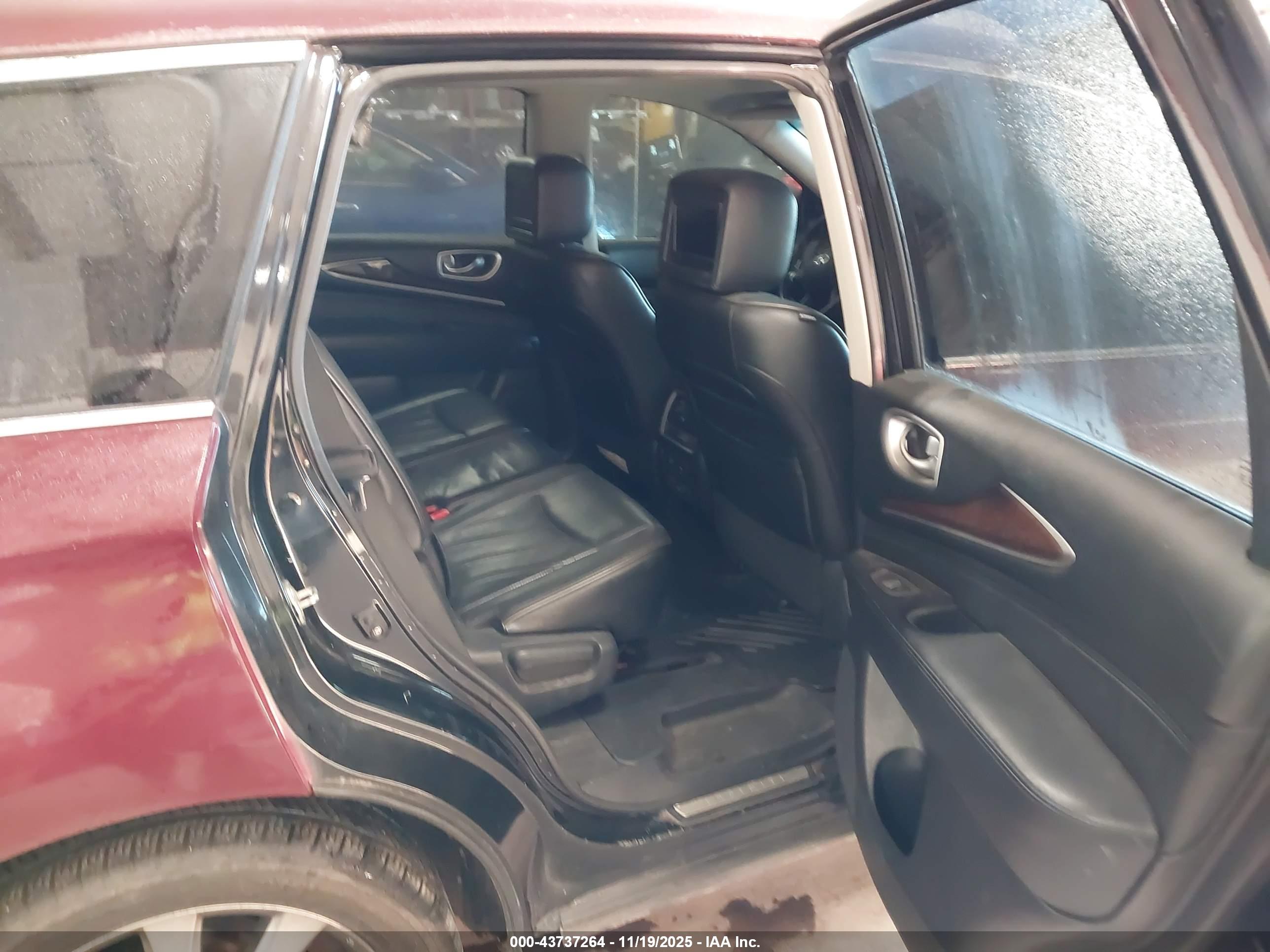 INFINITI JX35 image 8