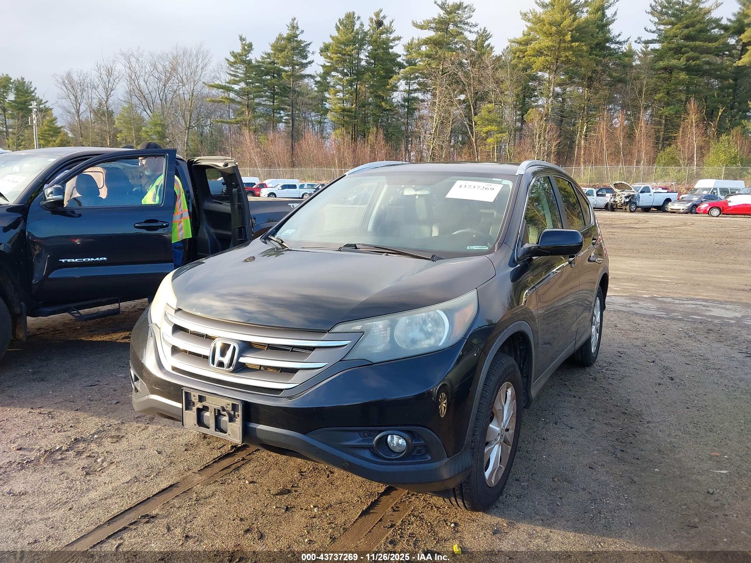 HONDA CR-V image 2