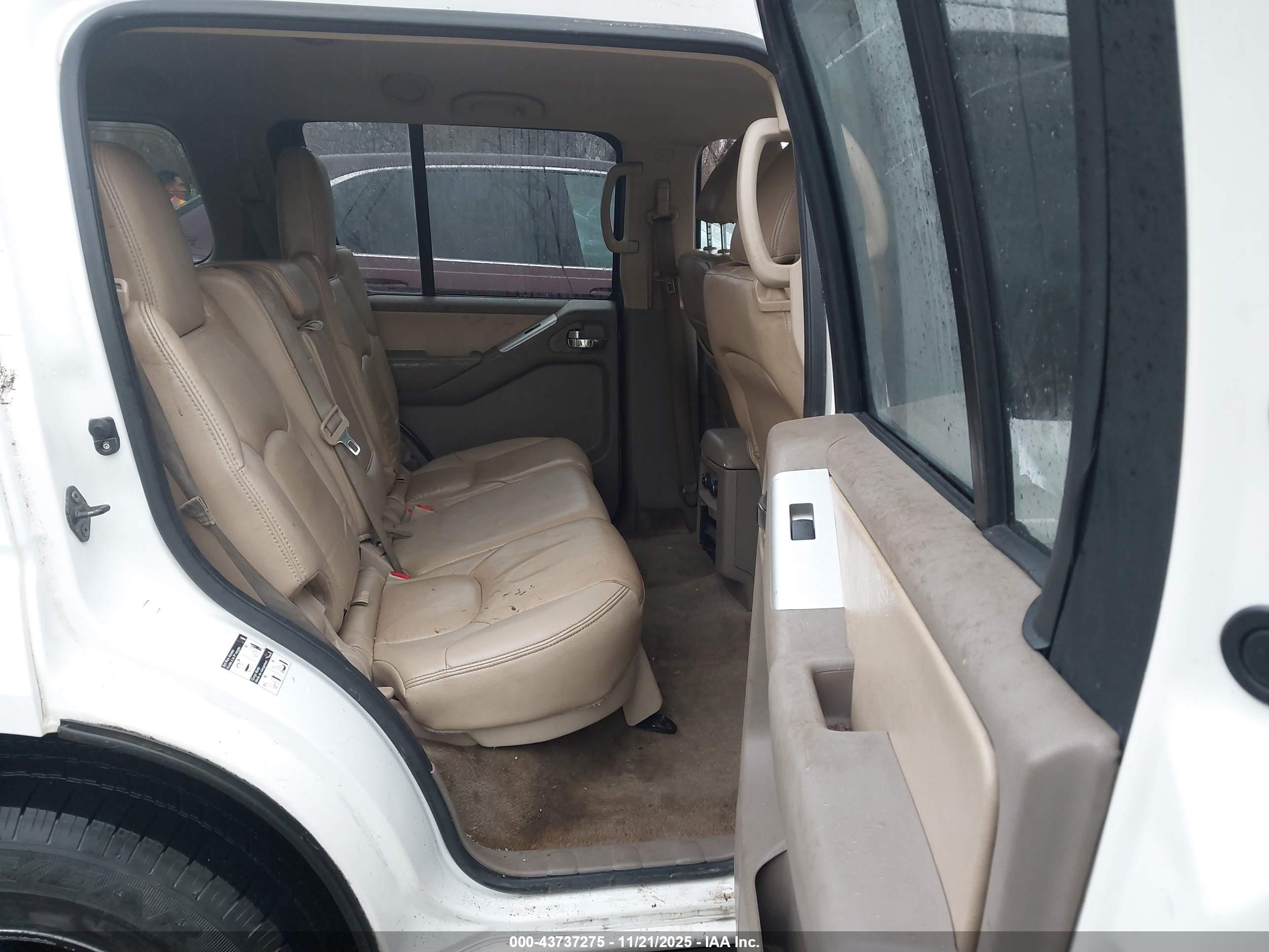NISSAN PATHFINDER image 8