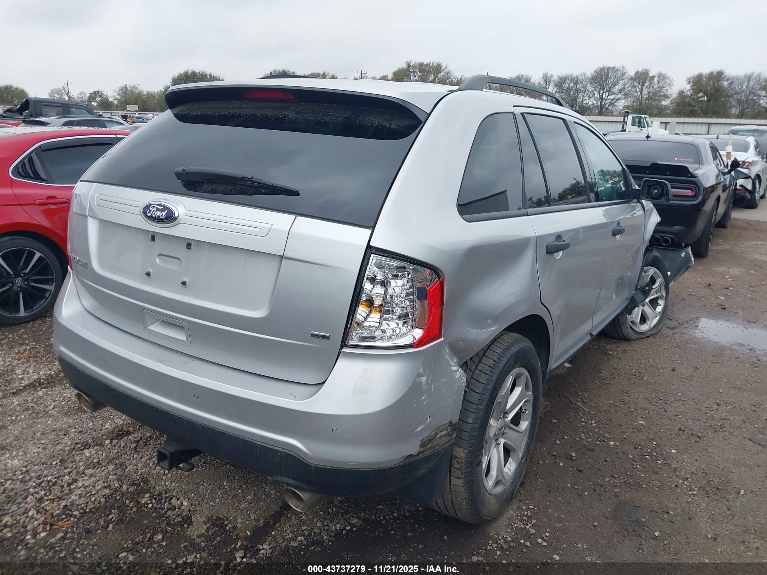 FORD EDGE image 4