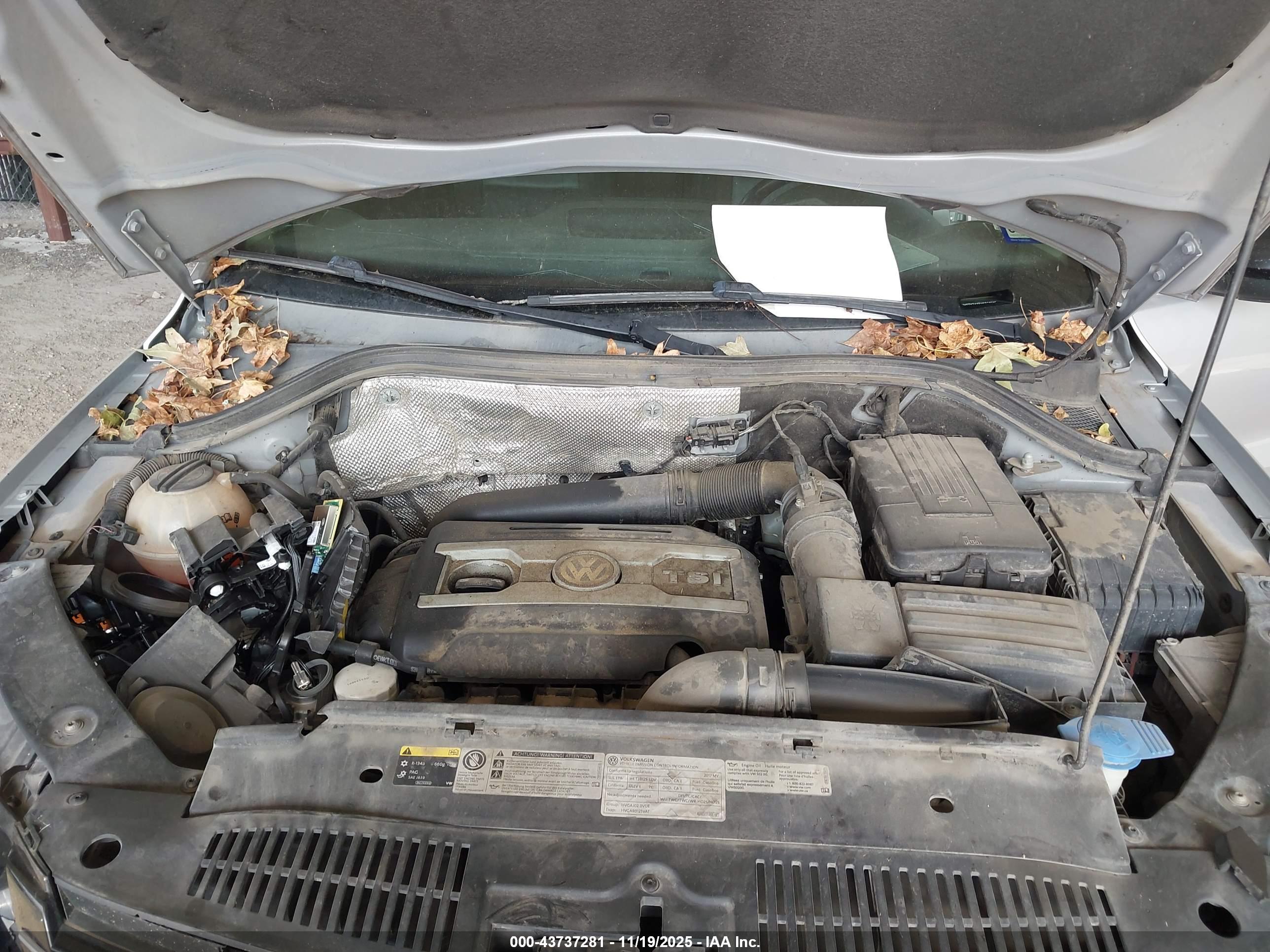 VOLKSWAGEN TIGUAN image 10