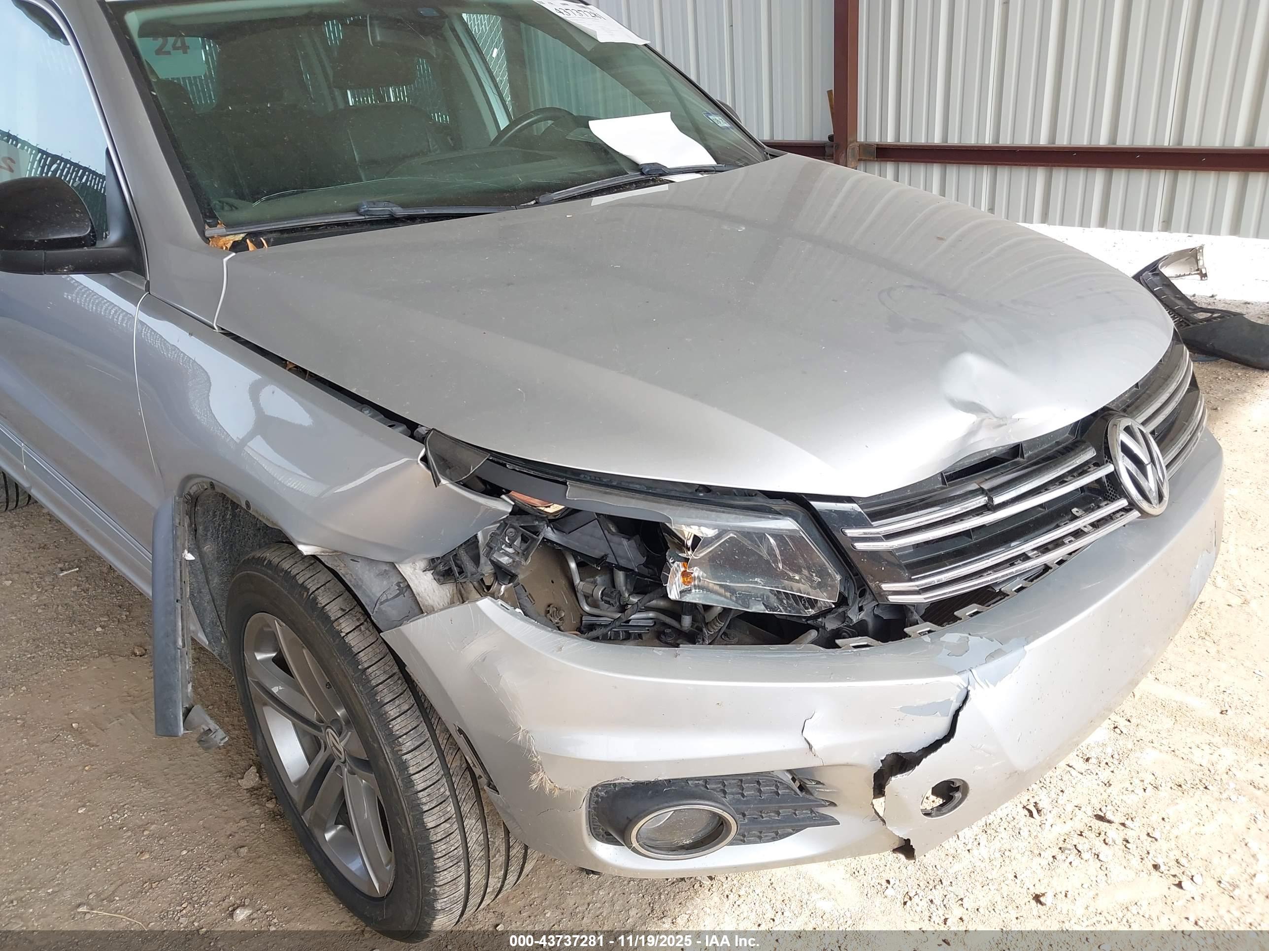 VOLKSWAGEN TIGUAN image 6