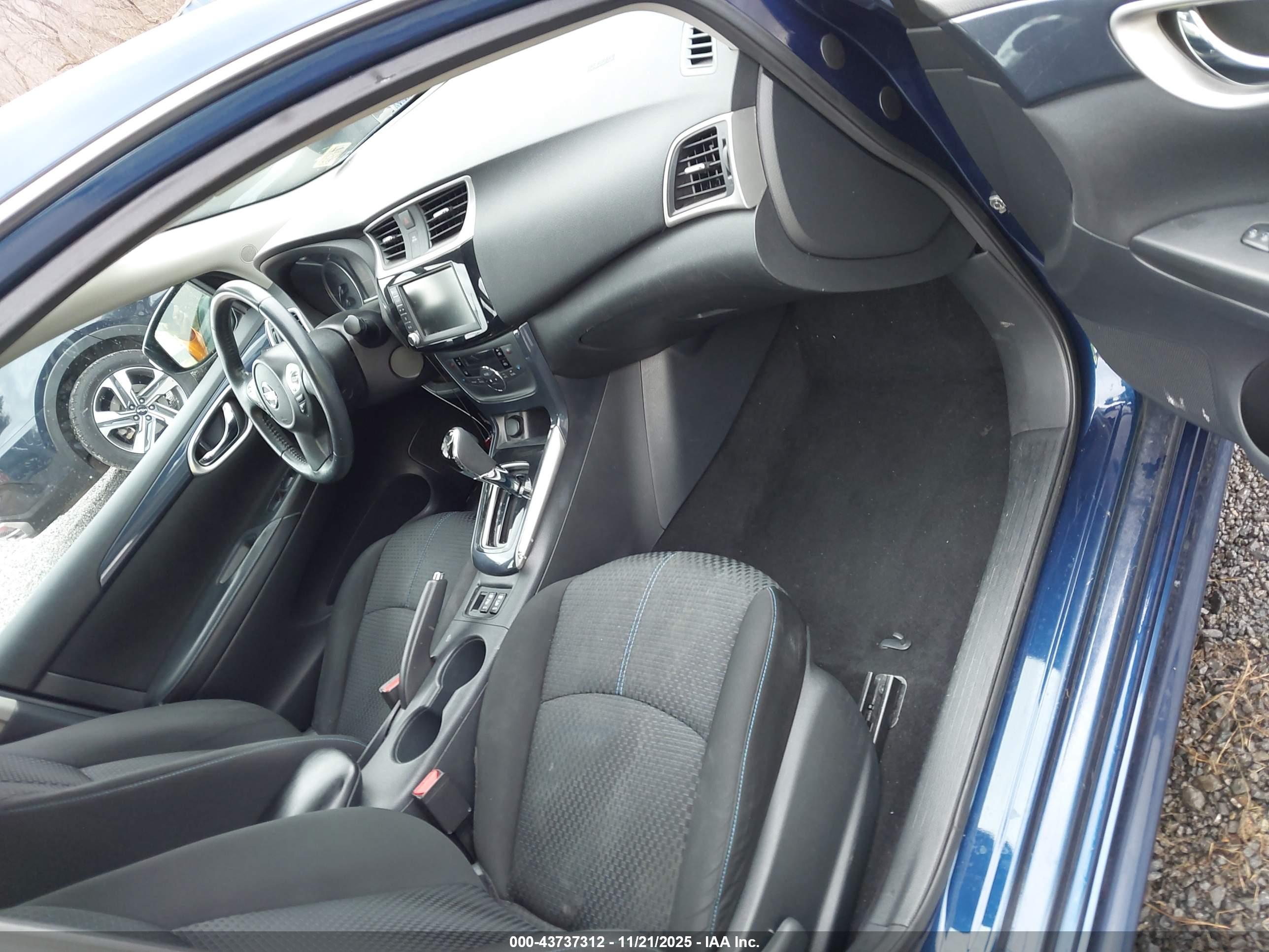 NISSAN SENTRA image 5