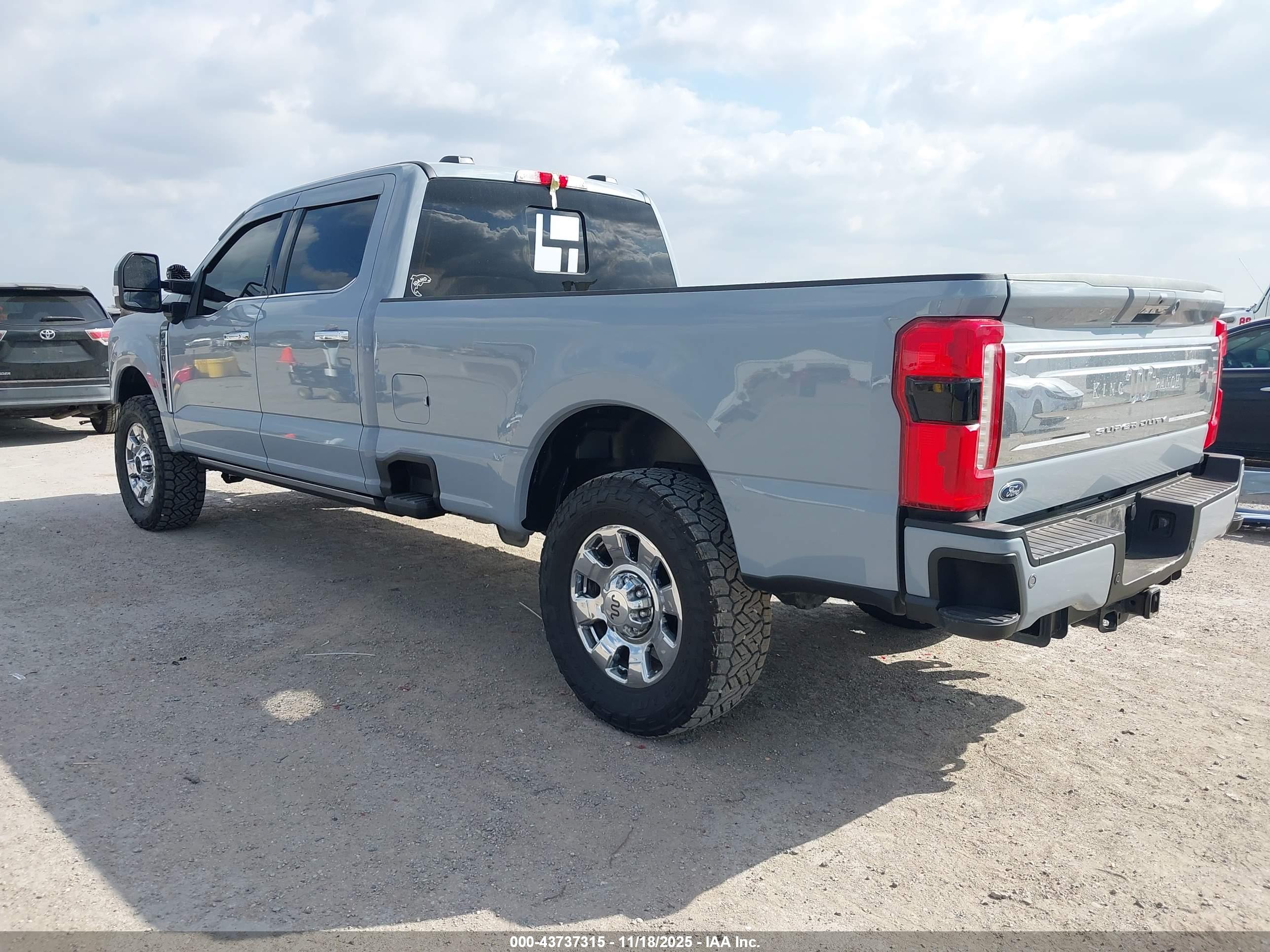 FORD F-350 image 3