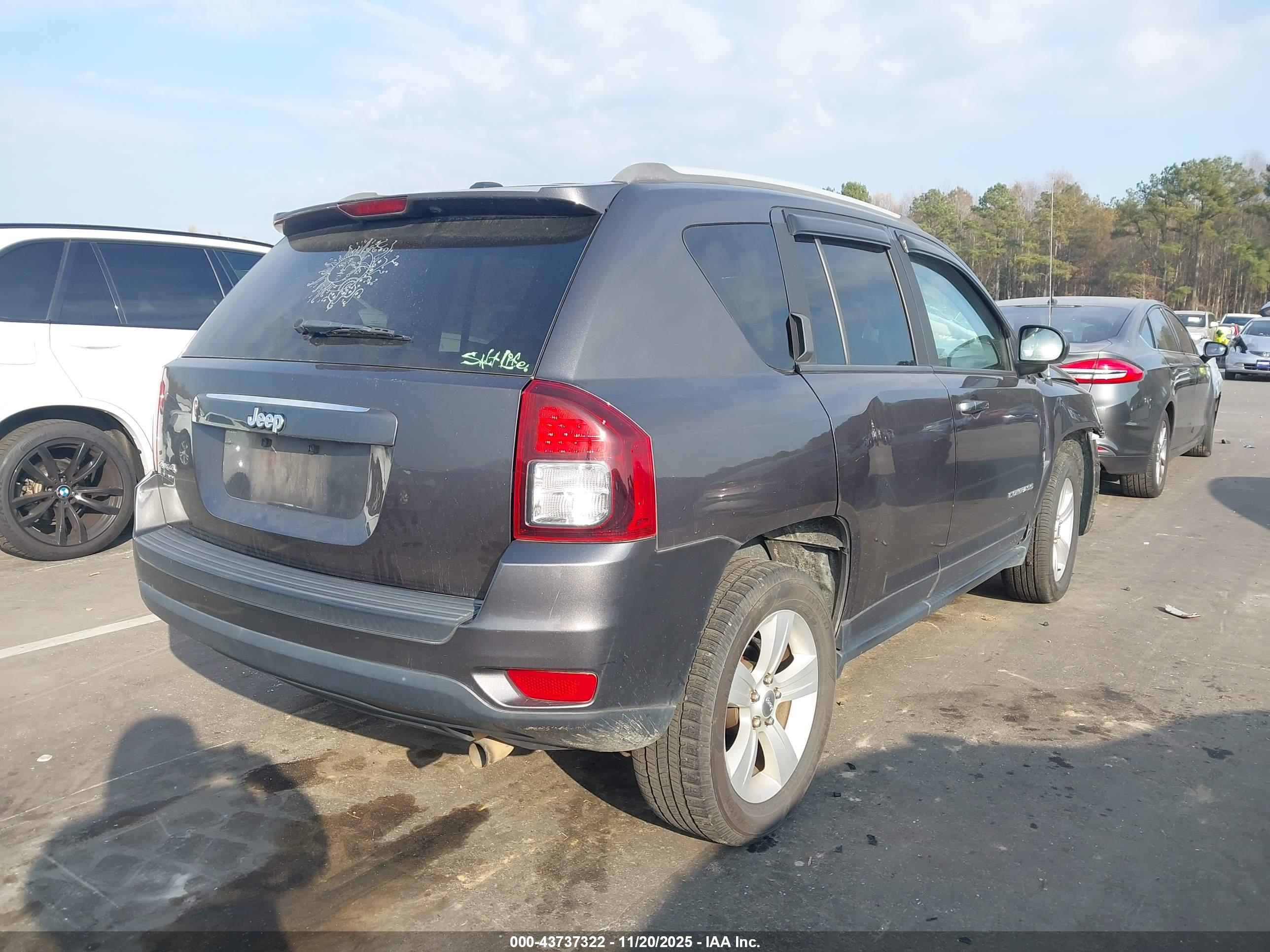JEEP COMPASS image 4