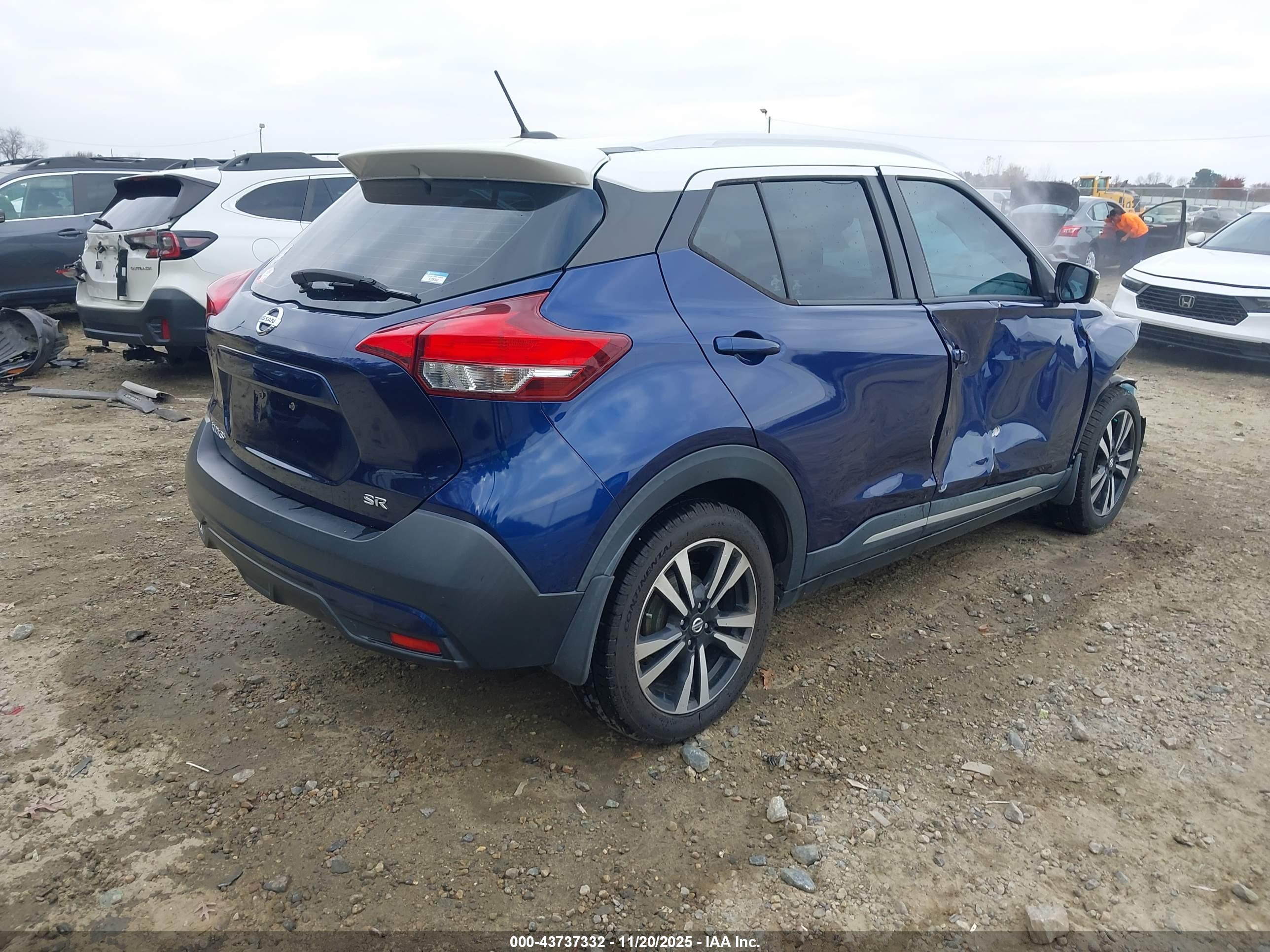 NISSAN KICKS image 4