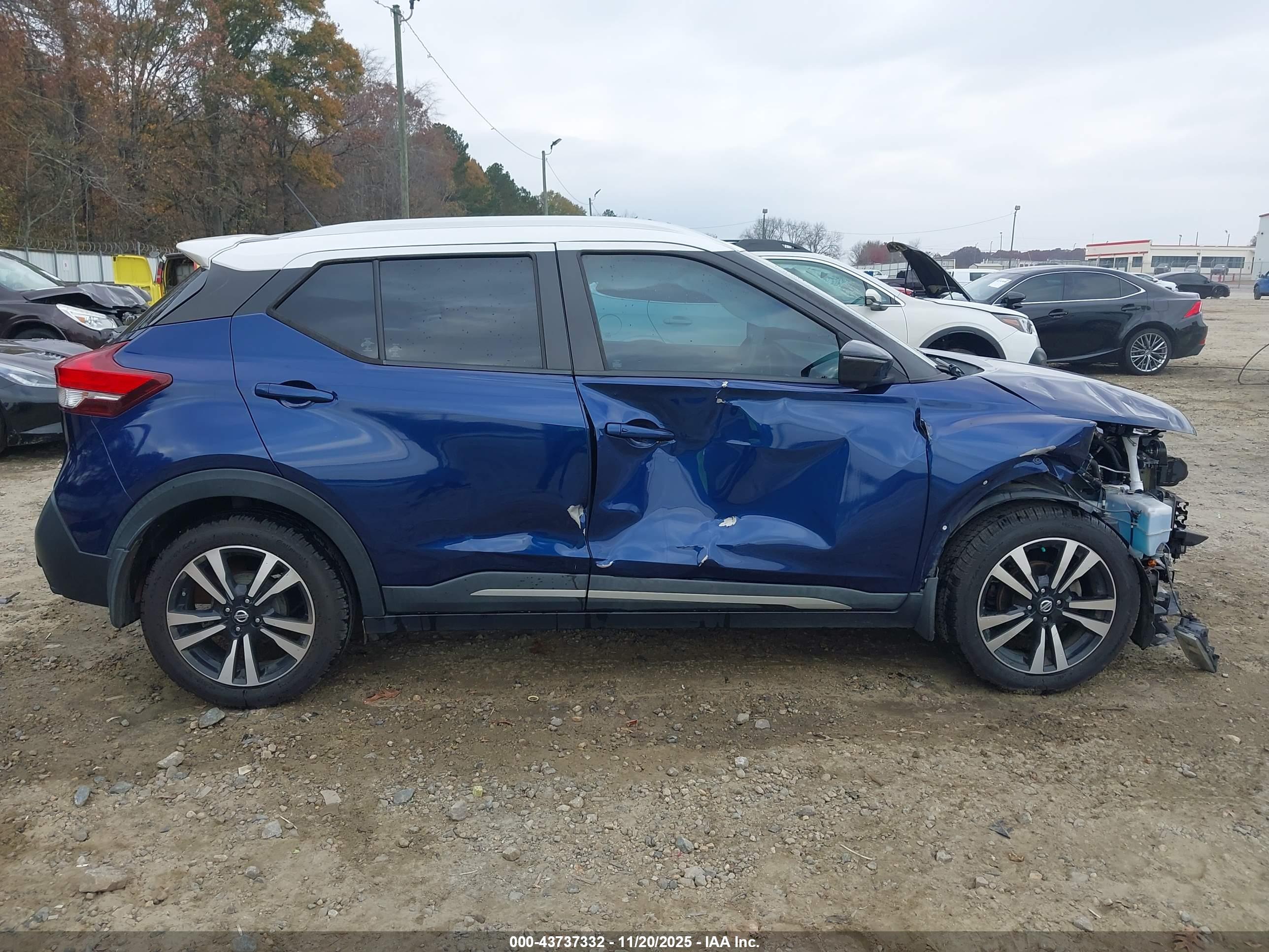NISSAN KICKS image 6