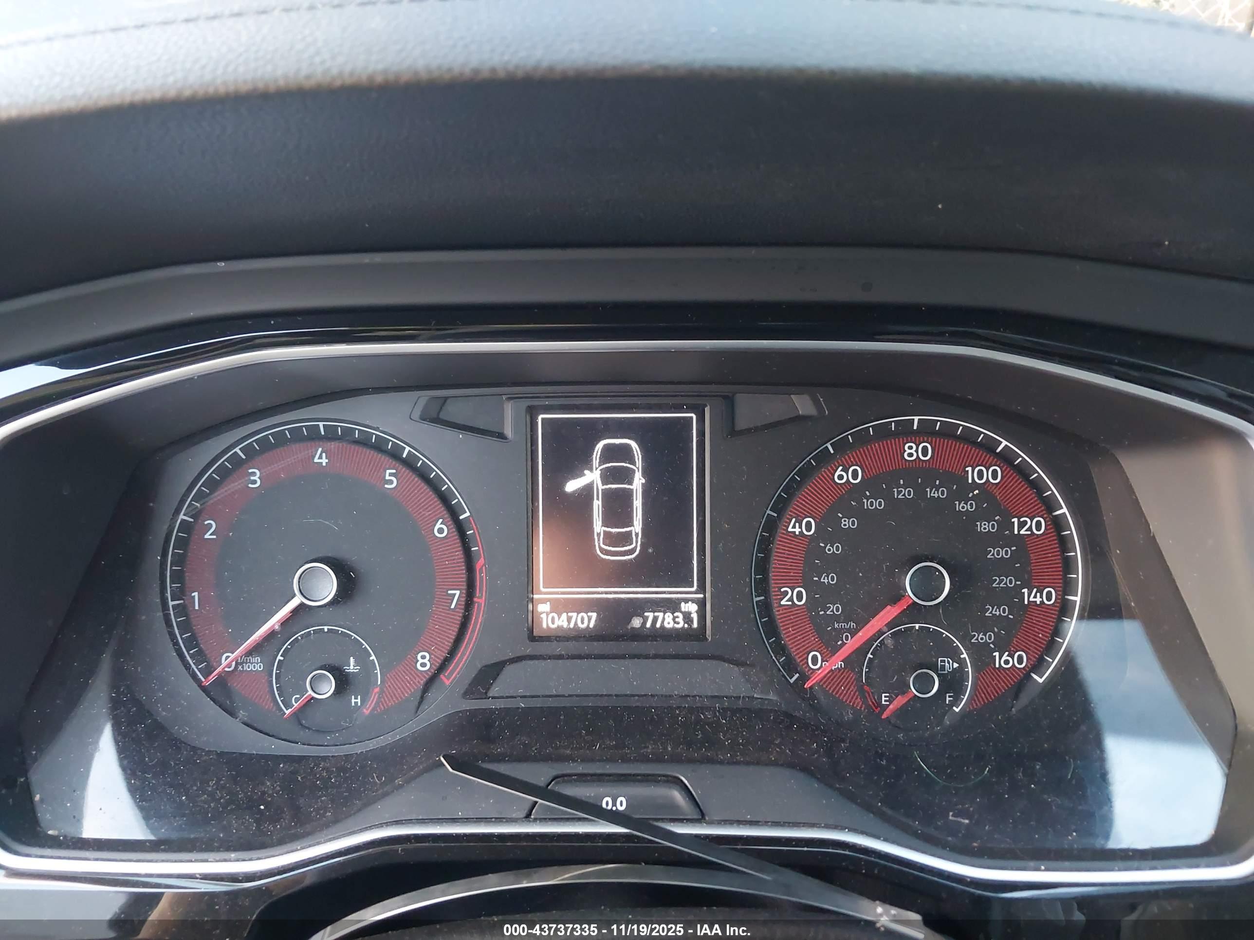 VOLKSWAGEN JETTA image 7