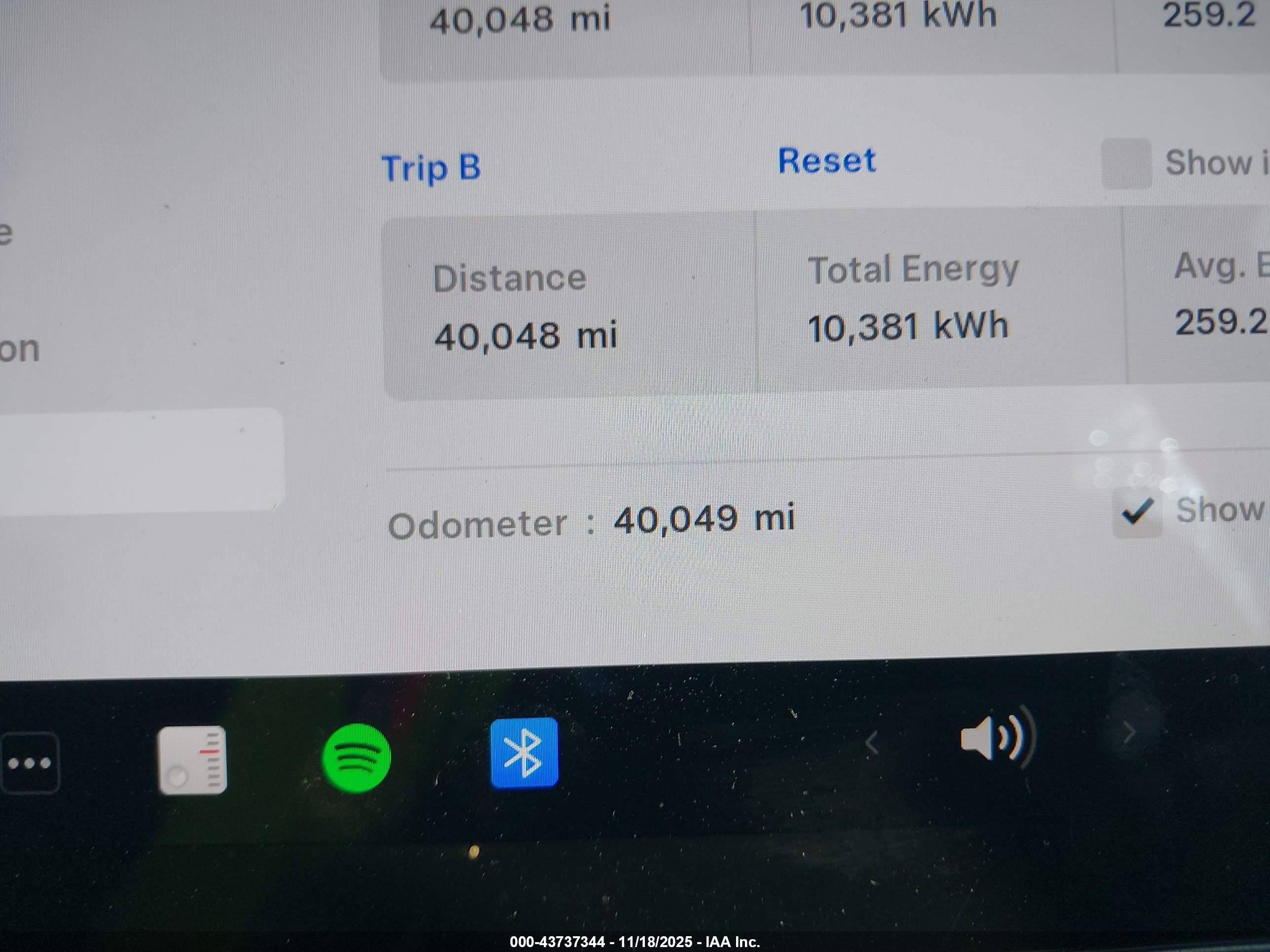 TESLA MODEL image 7