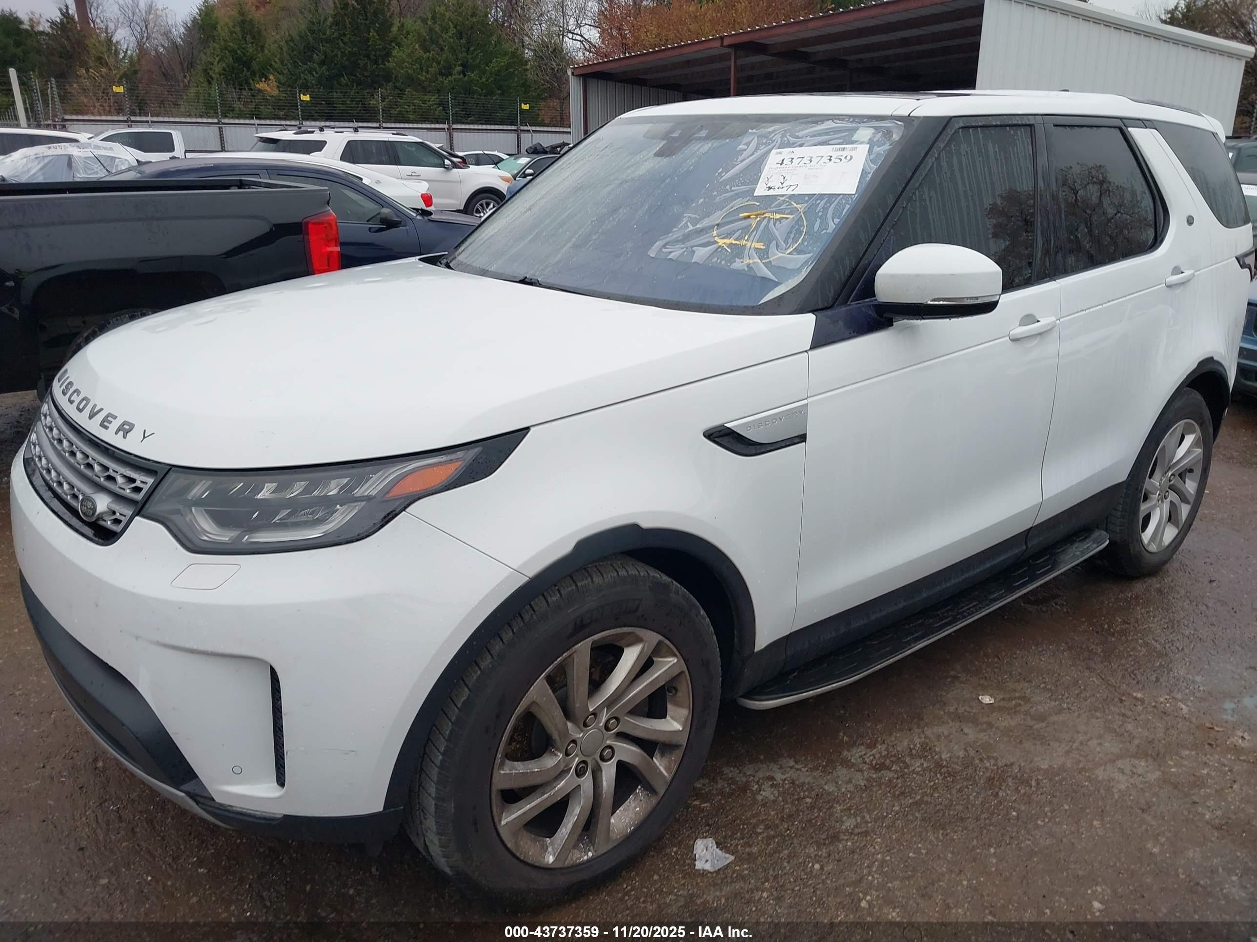 LAND ROVER image 2