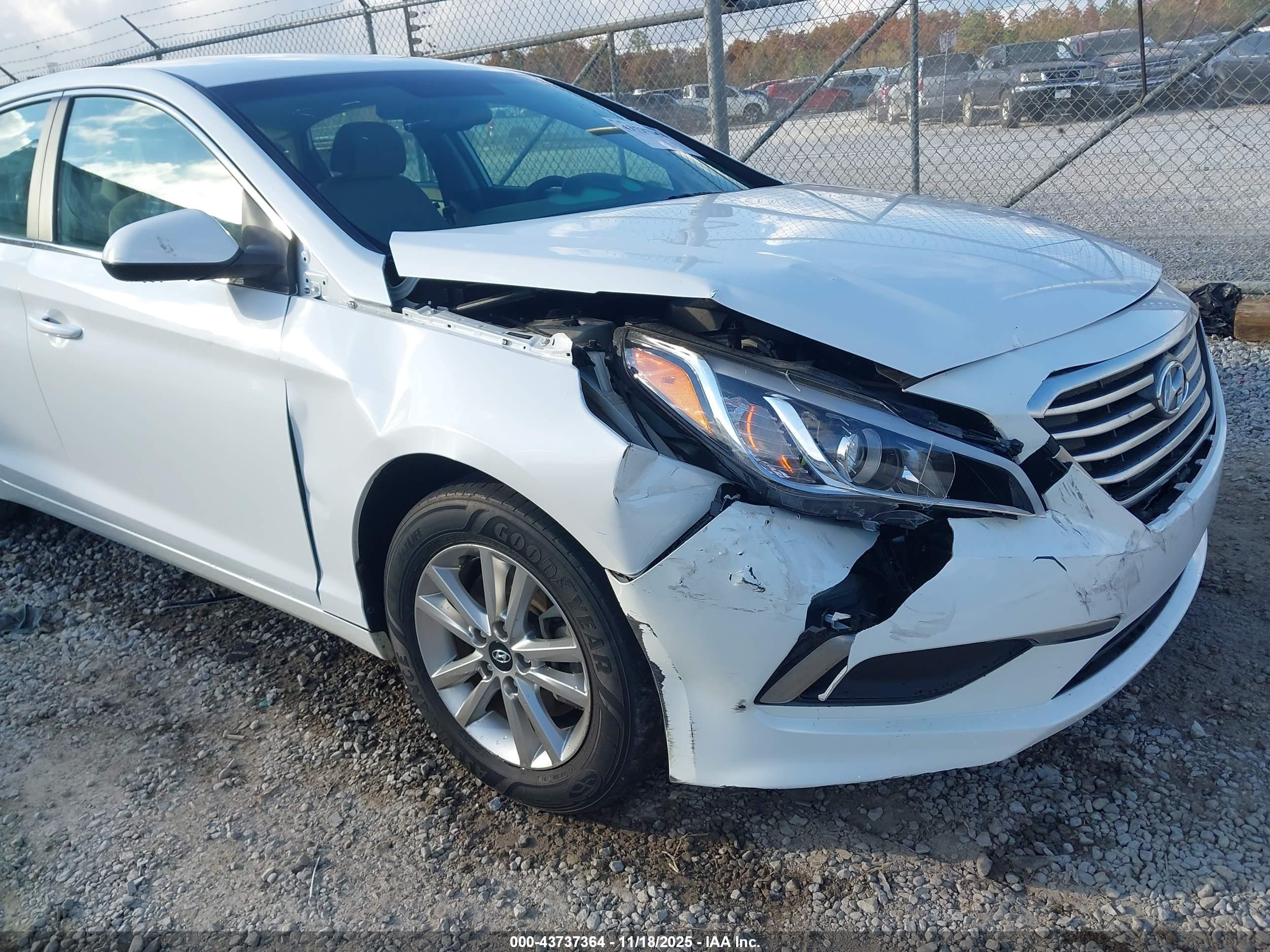 HYUNDAI SONATA image 6