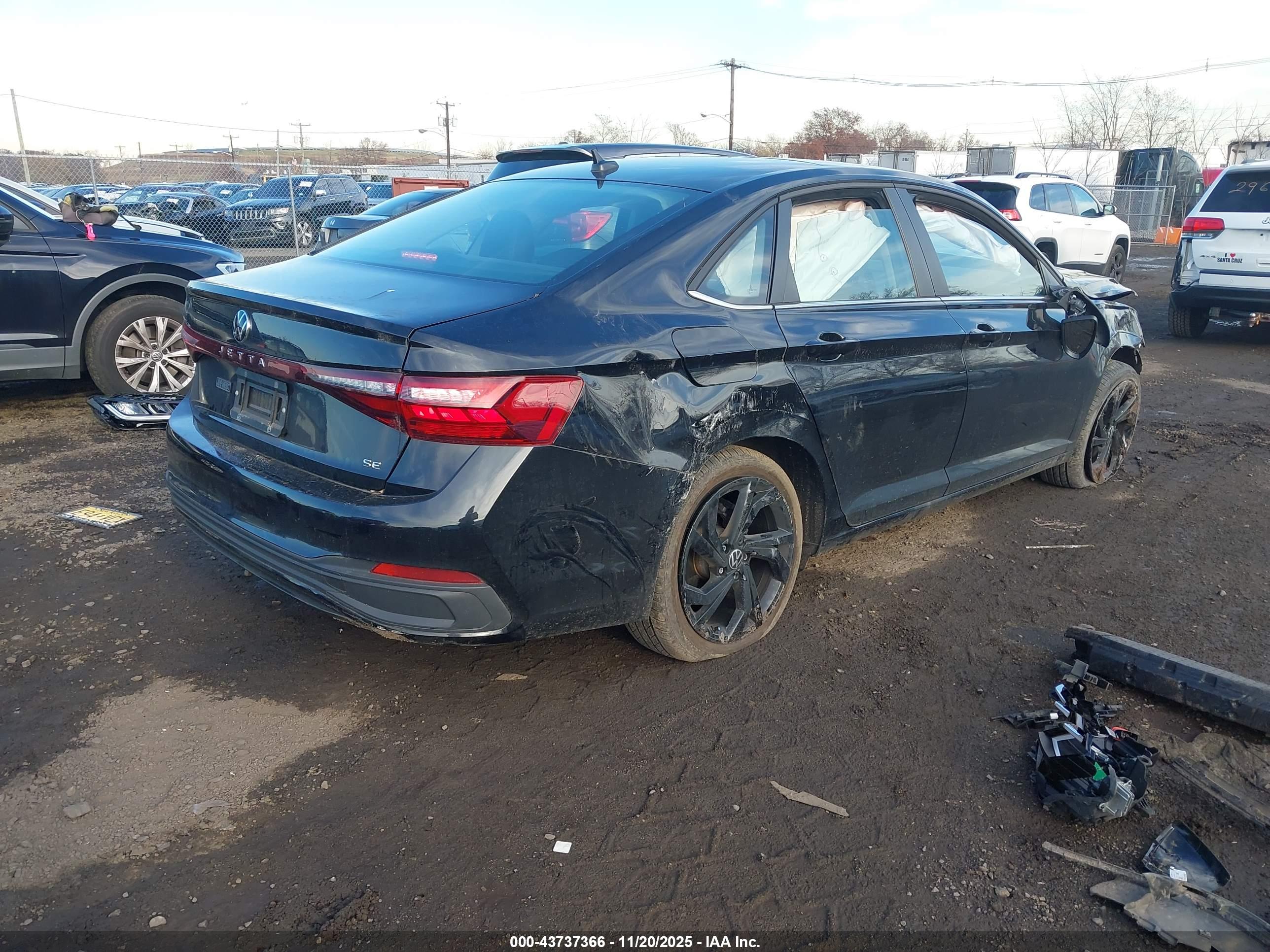 VOLKSWAGEN JETTA image 4