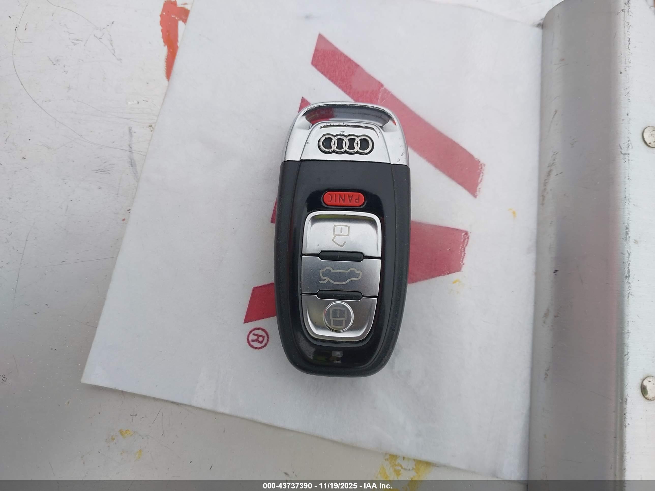 AUDI A8 image 11