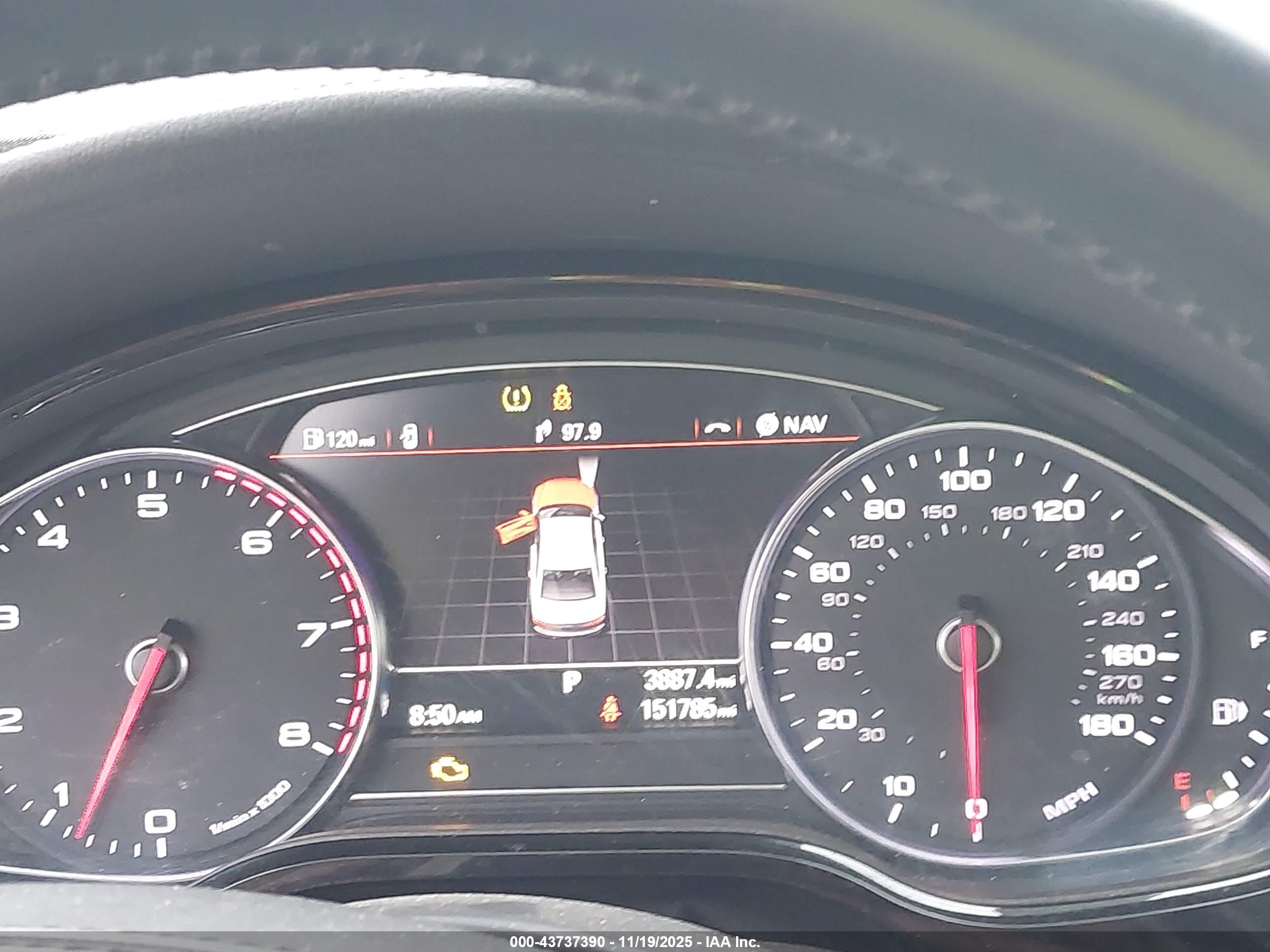 AUDI A8 image 7