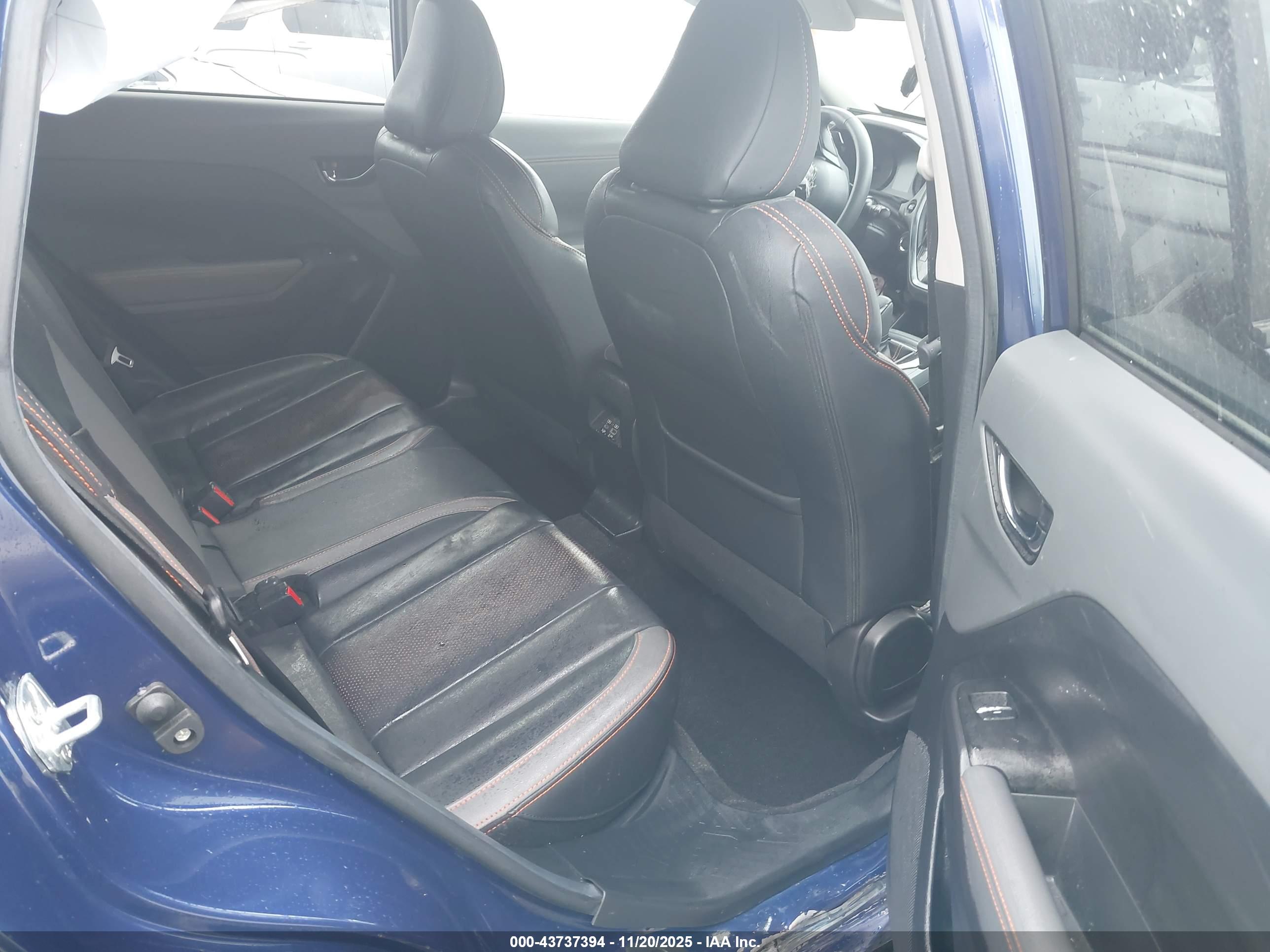 SUBARU CROSSTREK image 8