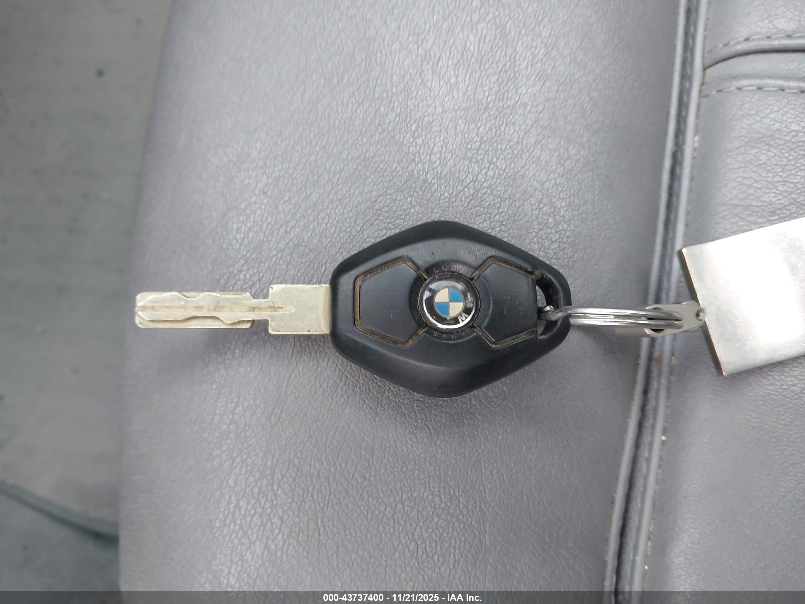 BMW 530IA image 11