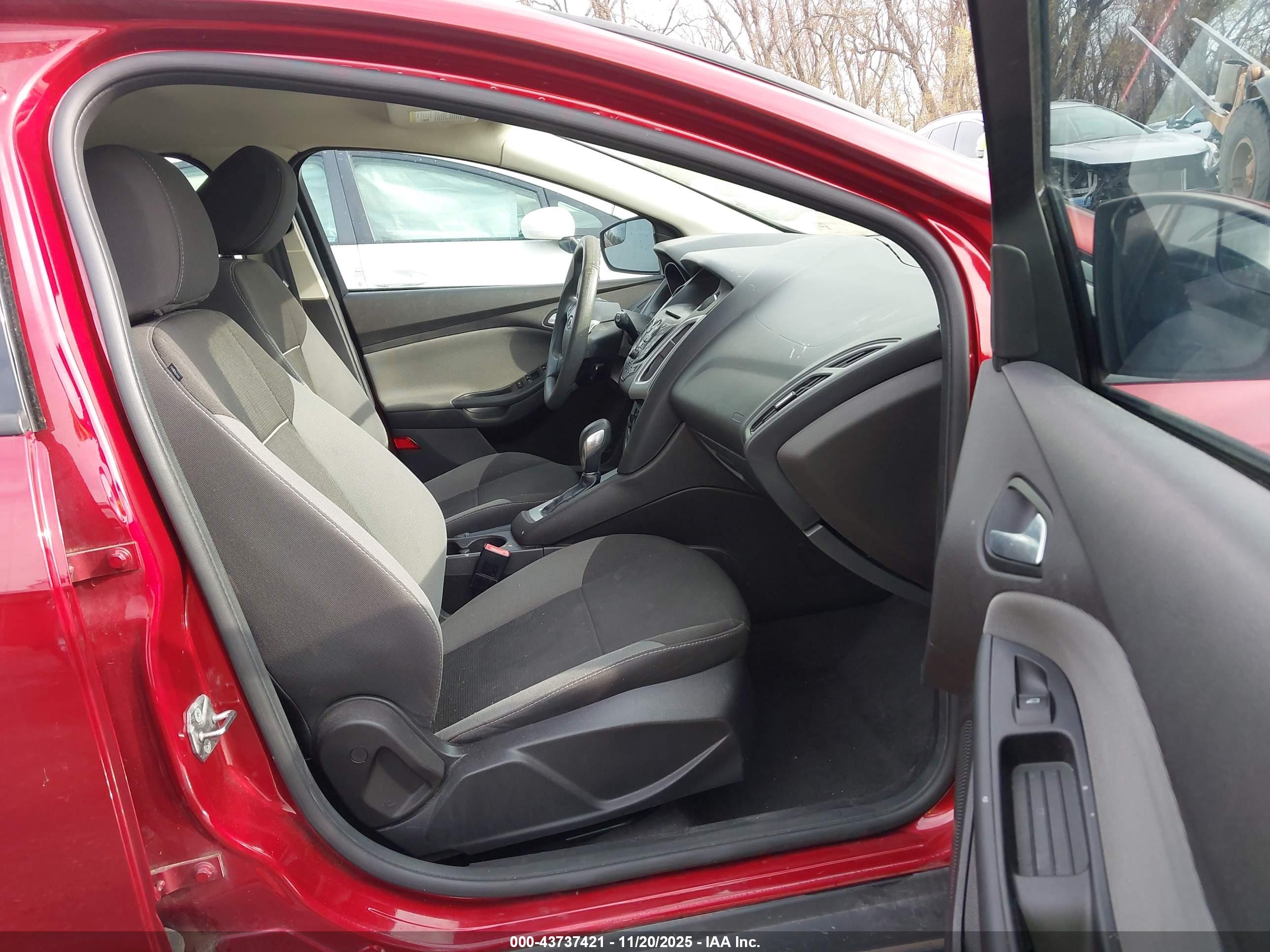 FORD FOCUS image 5