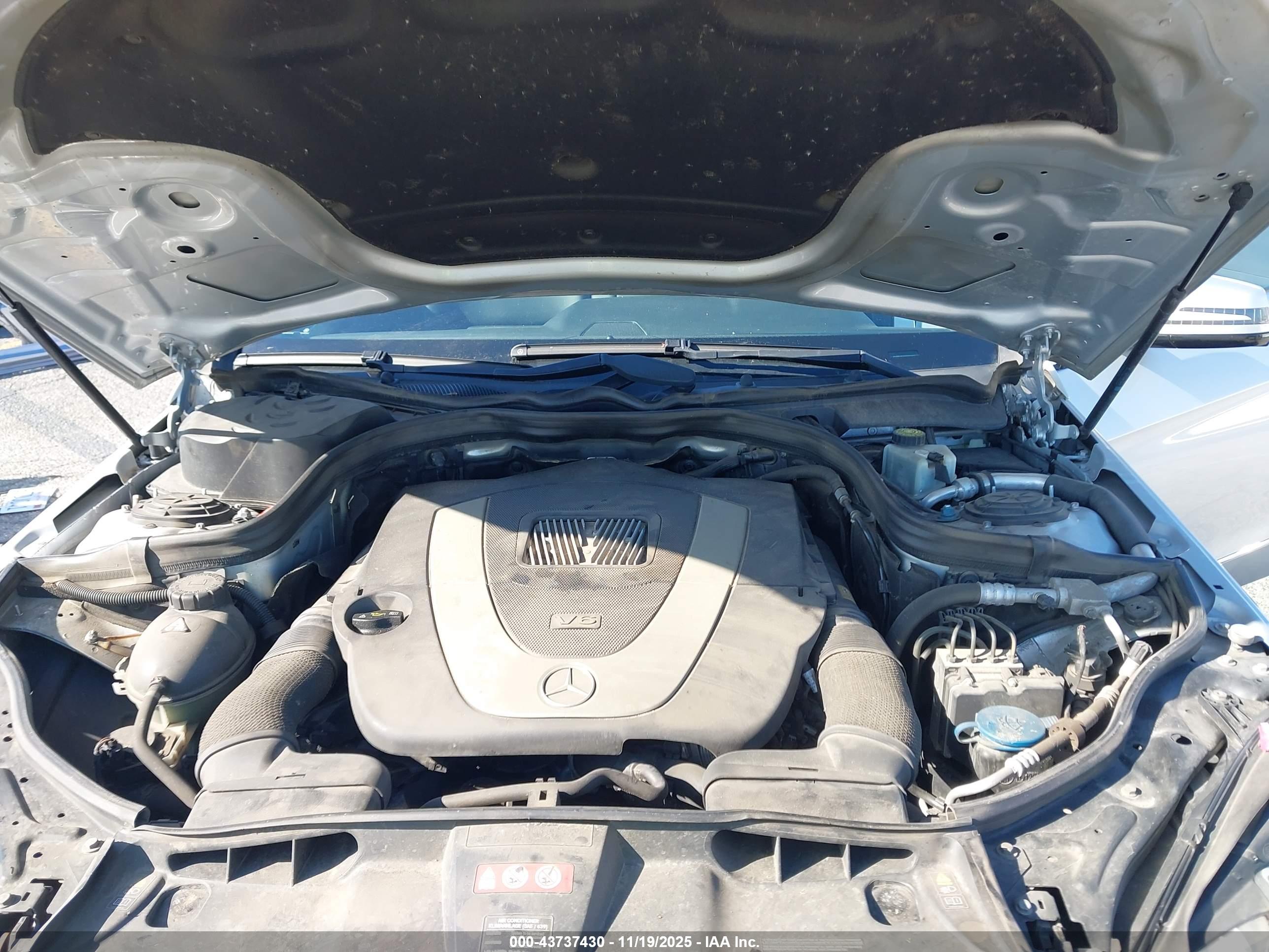 MERCEDES-BENZ E image 10