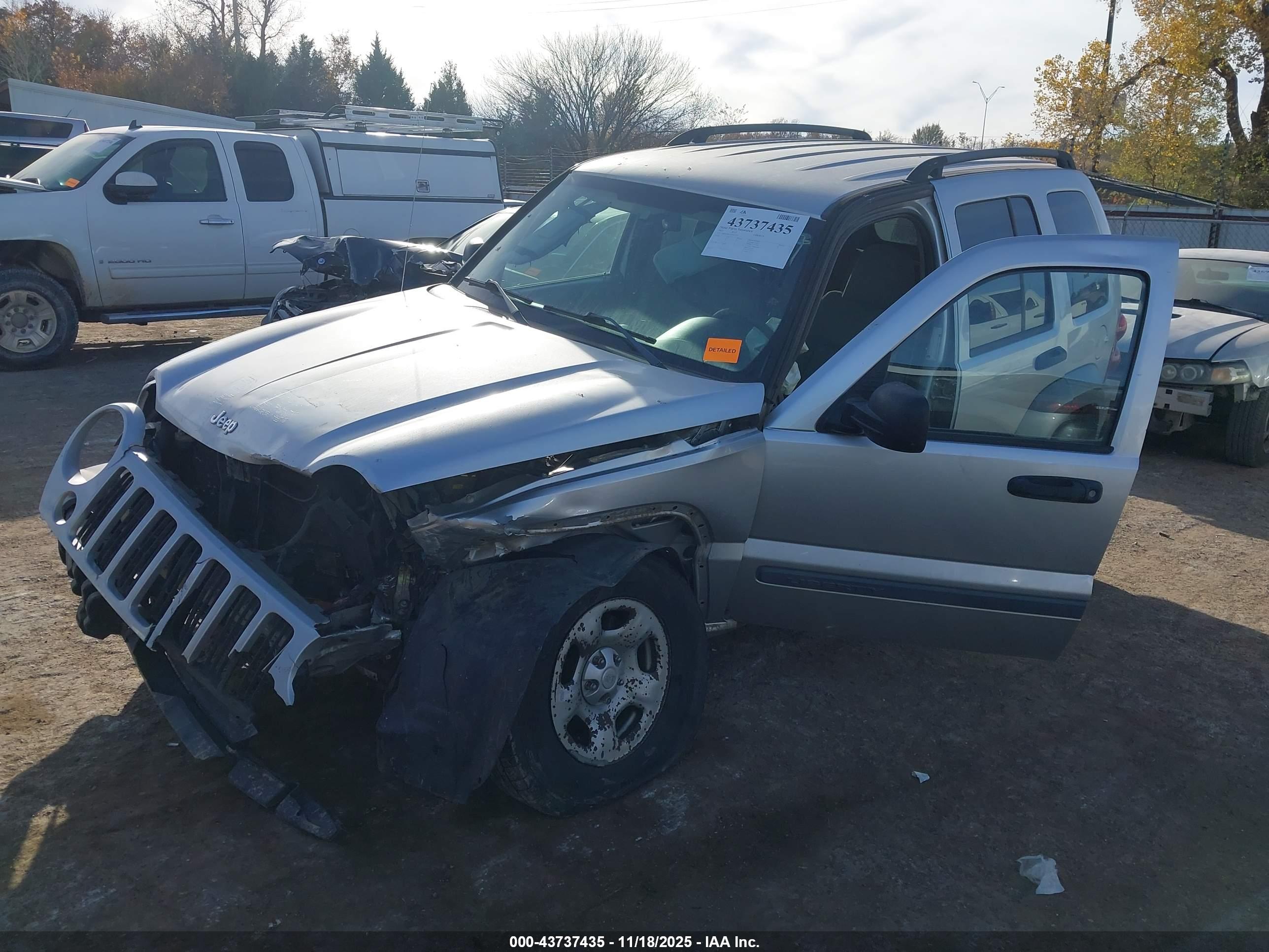 JEEP LIBERTY image 2