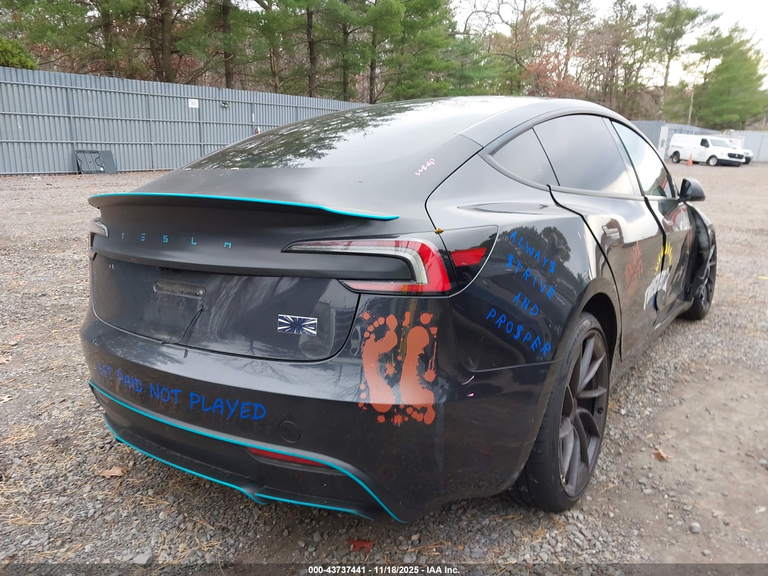 TESLA MODEL image 4