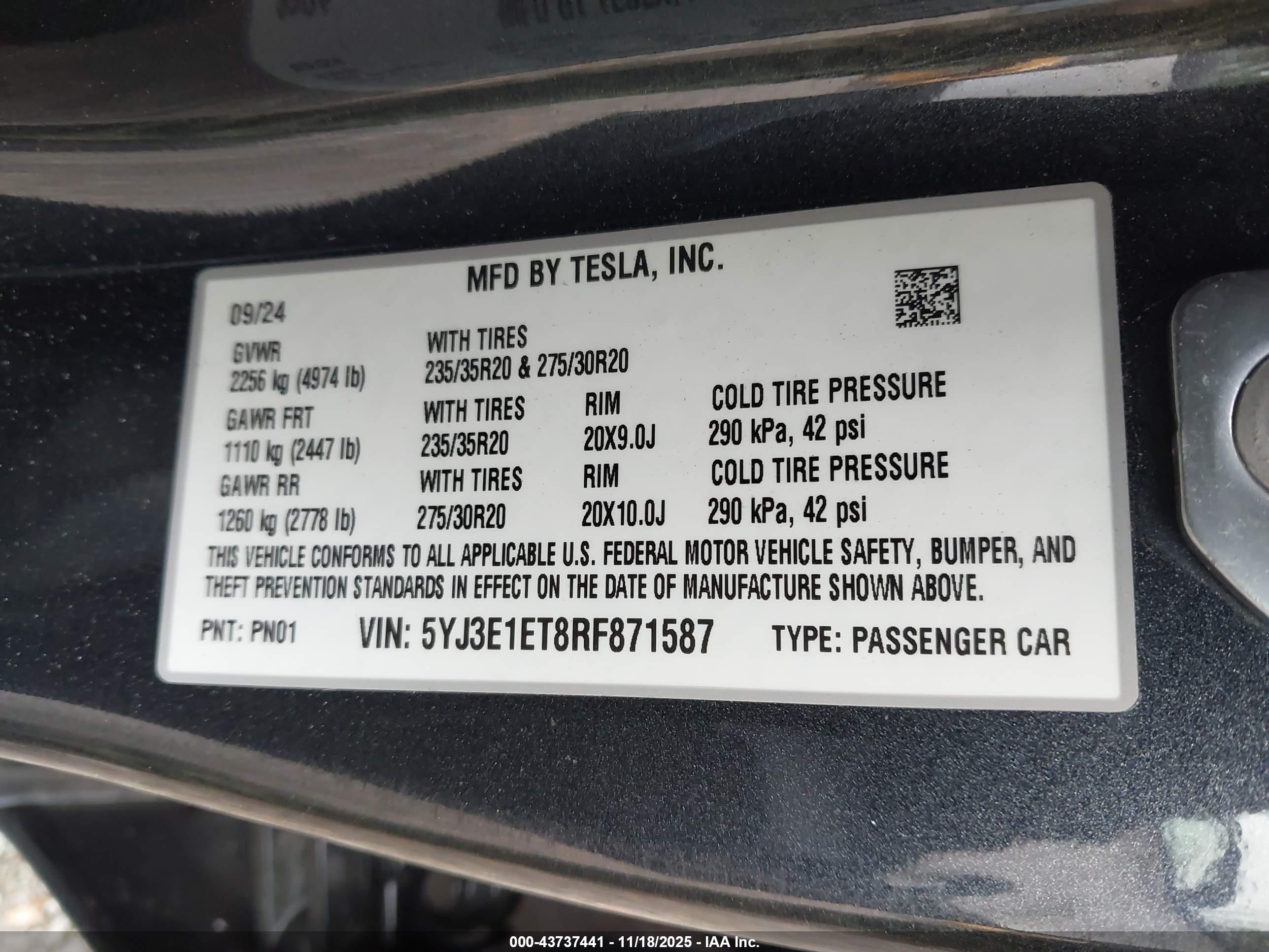 TESLA MODEL image 9