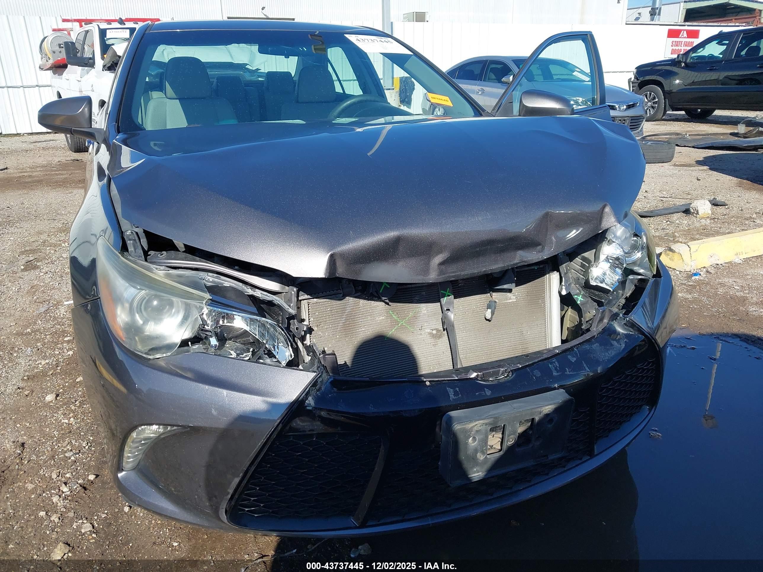 TOYOTA CAMRY image 6