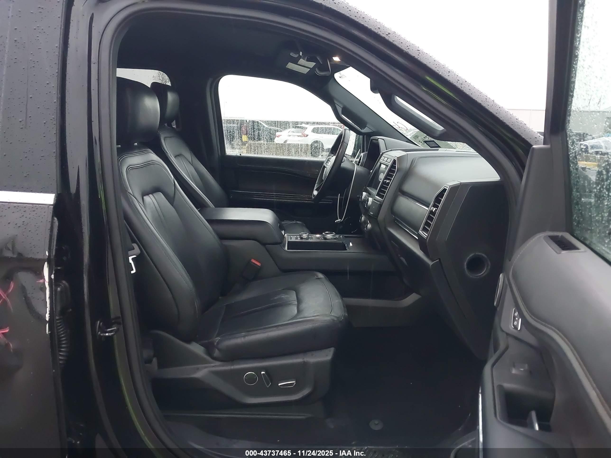 FORD EXPEDITION image 5