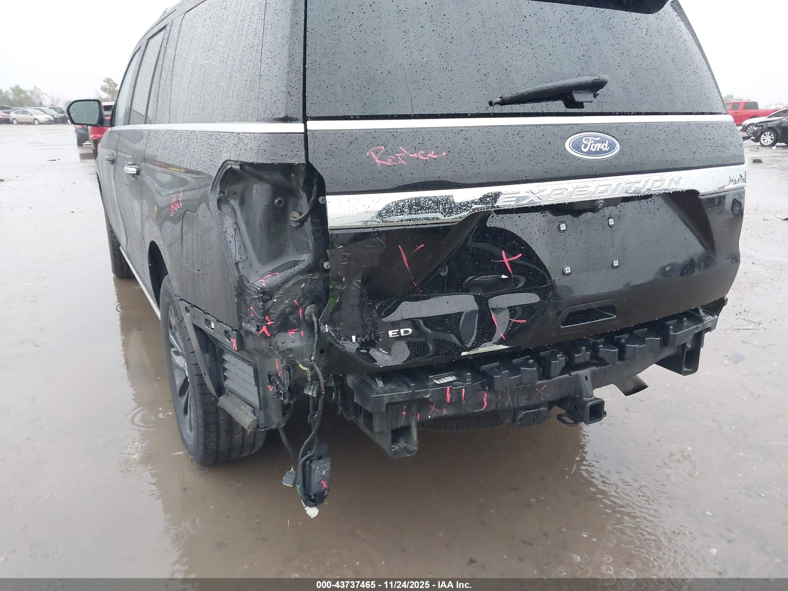 FORD EXPEDITION image 6