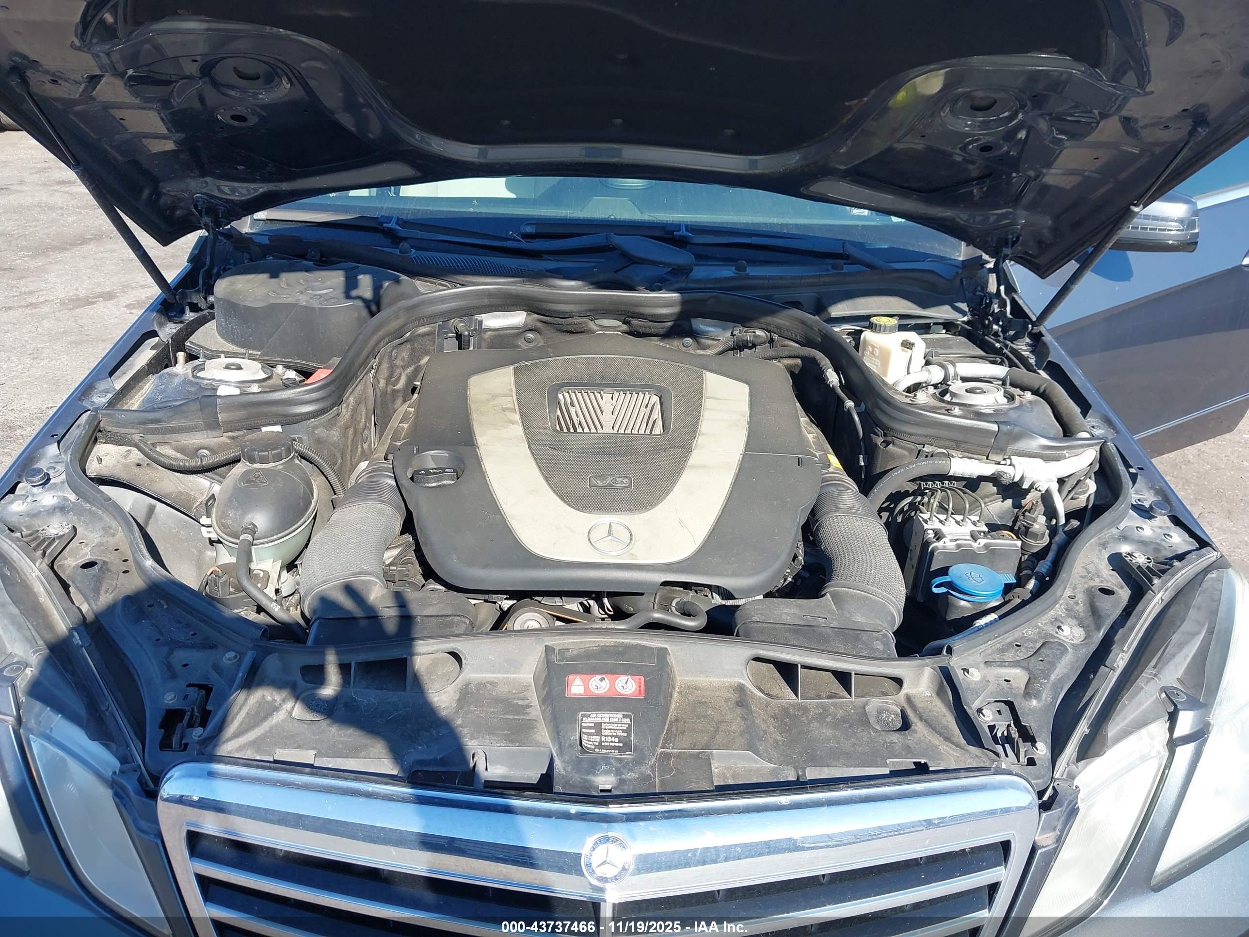 MERCEDES-BENZ E image 10