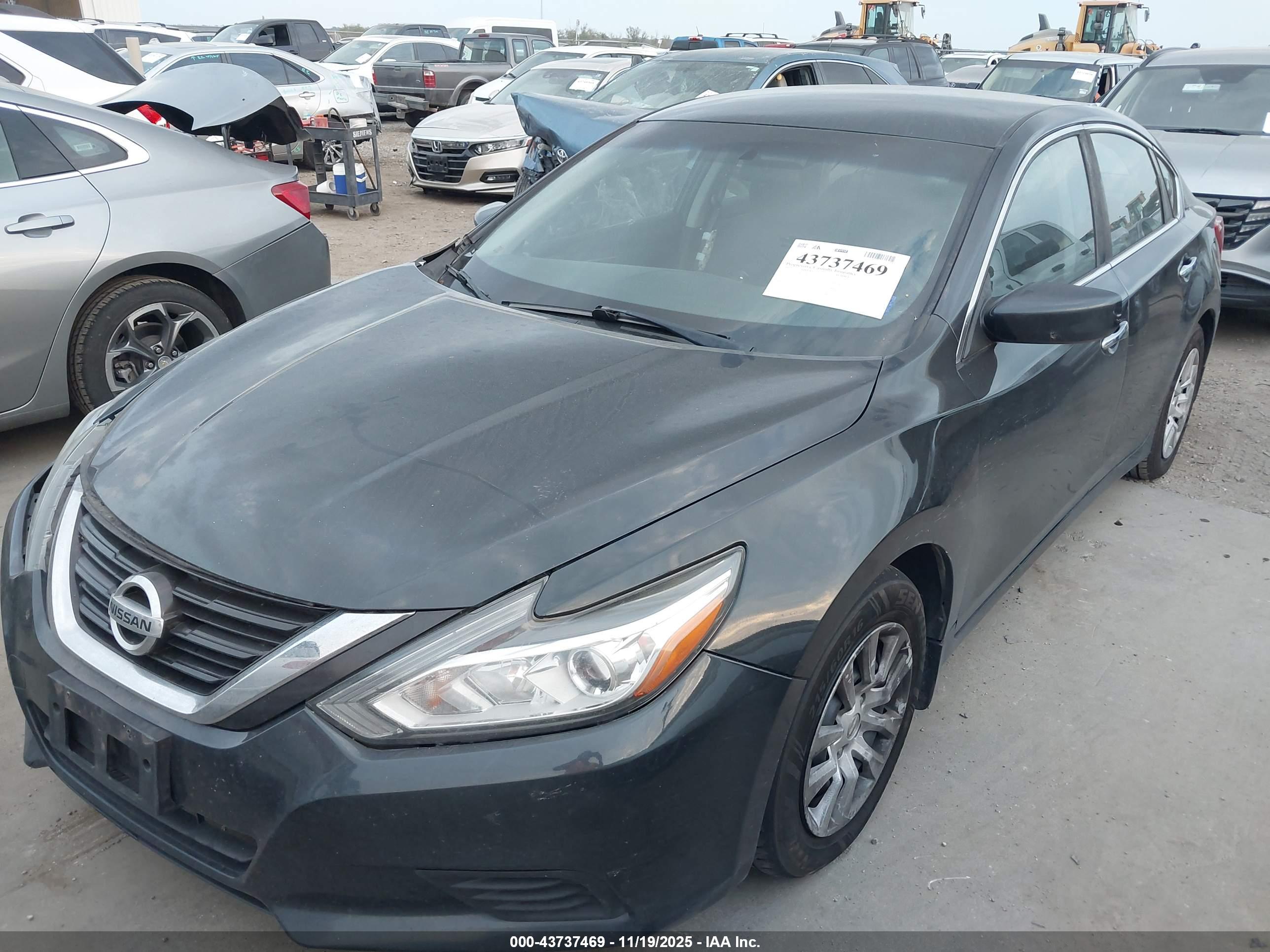 NISSAN ALTIMA image 2