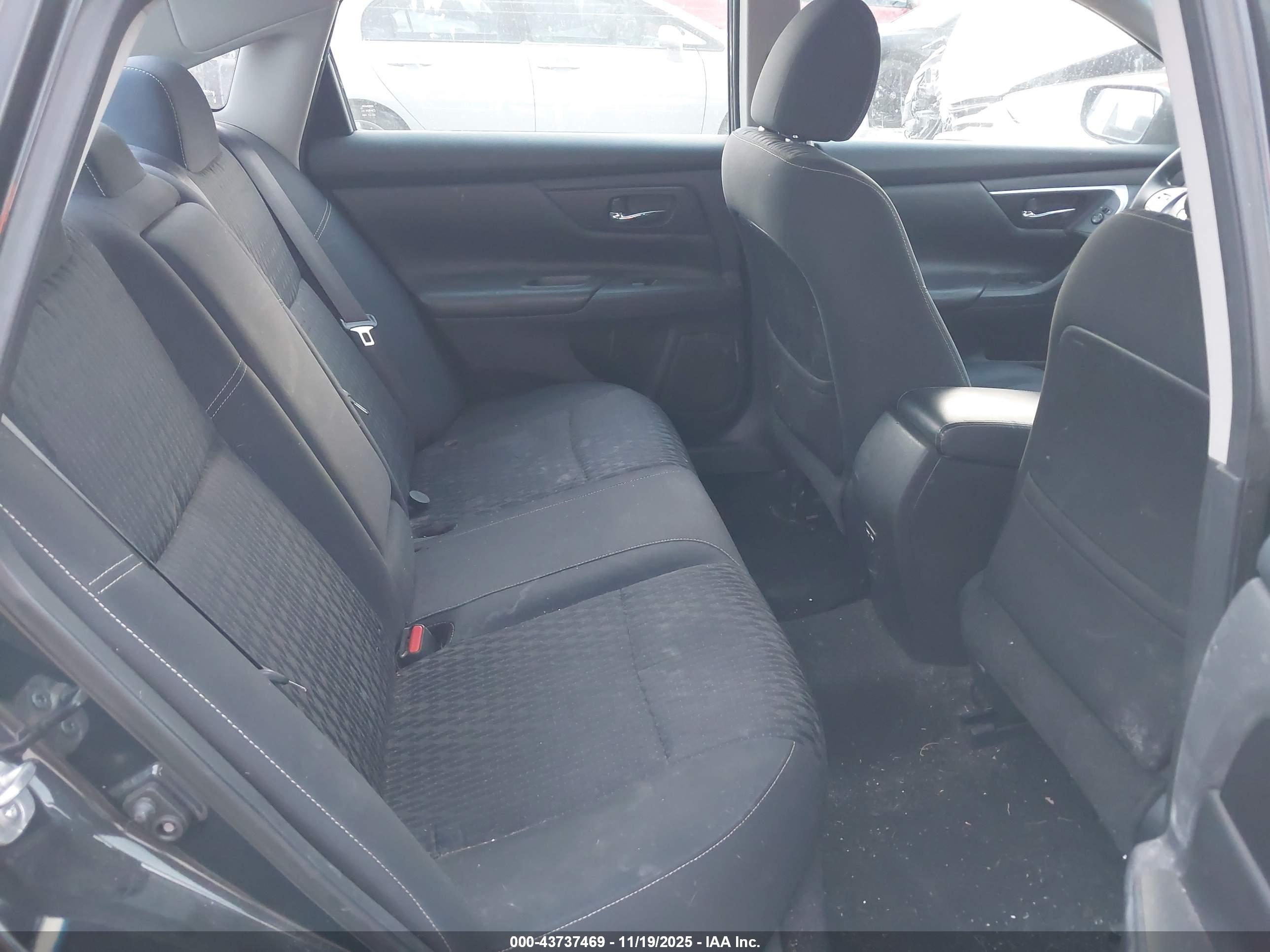 NISSAN ALTIMA image 8