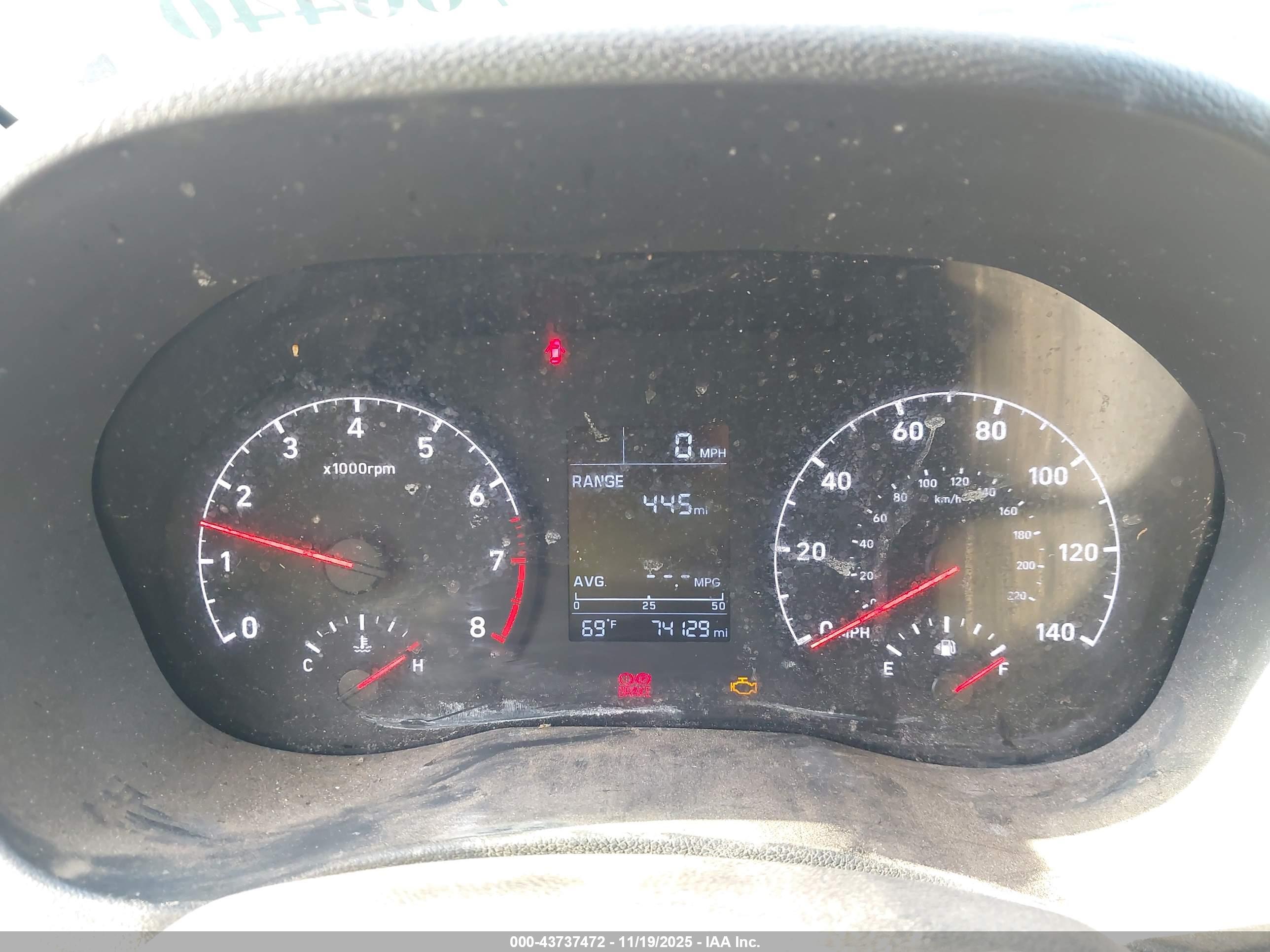HYUNDAI ACCENT image 7
