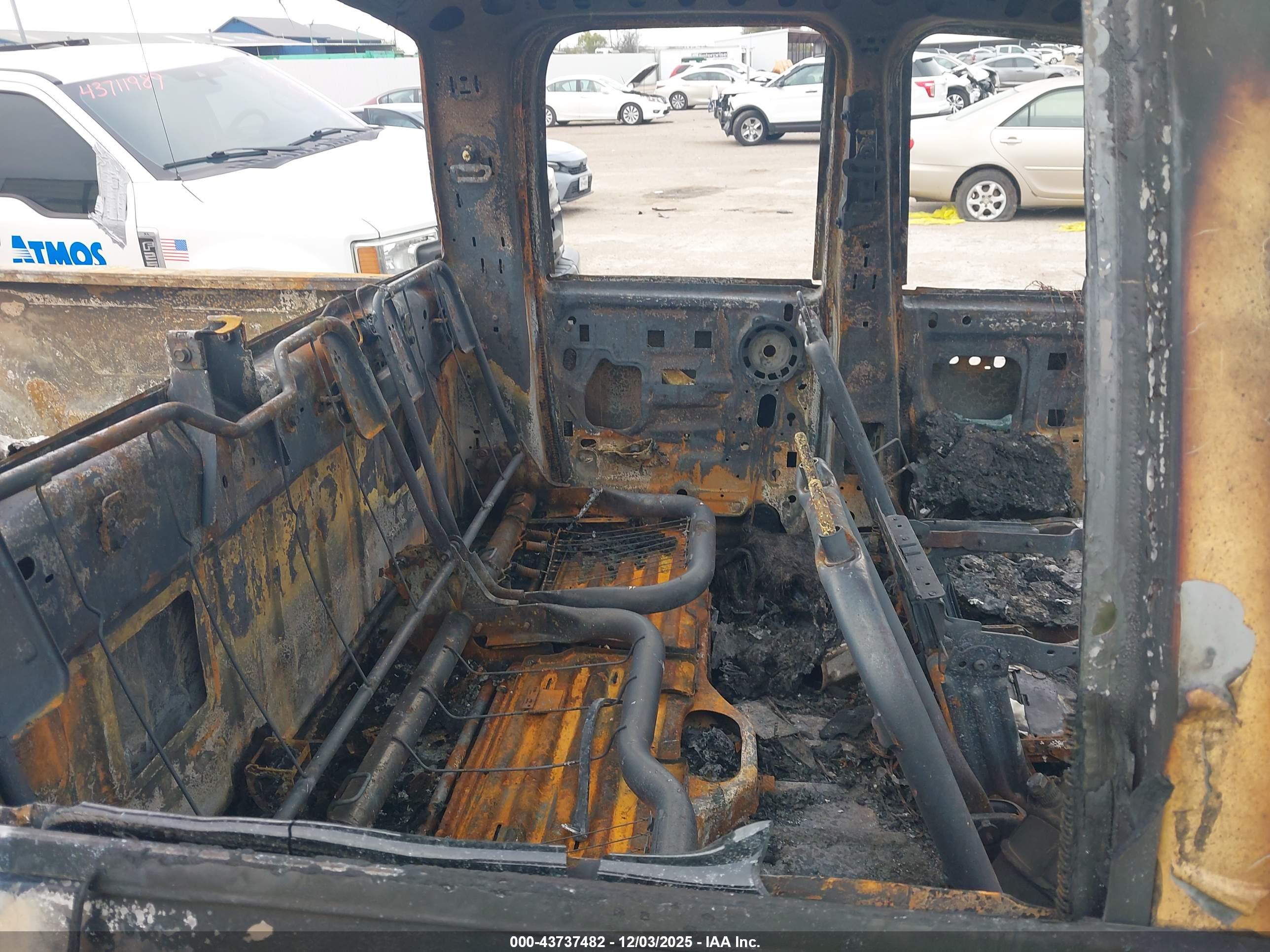DODGE RAM image 7
