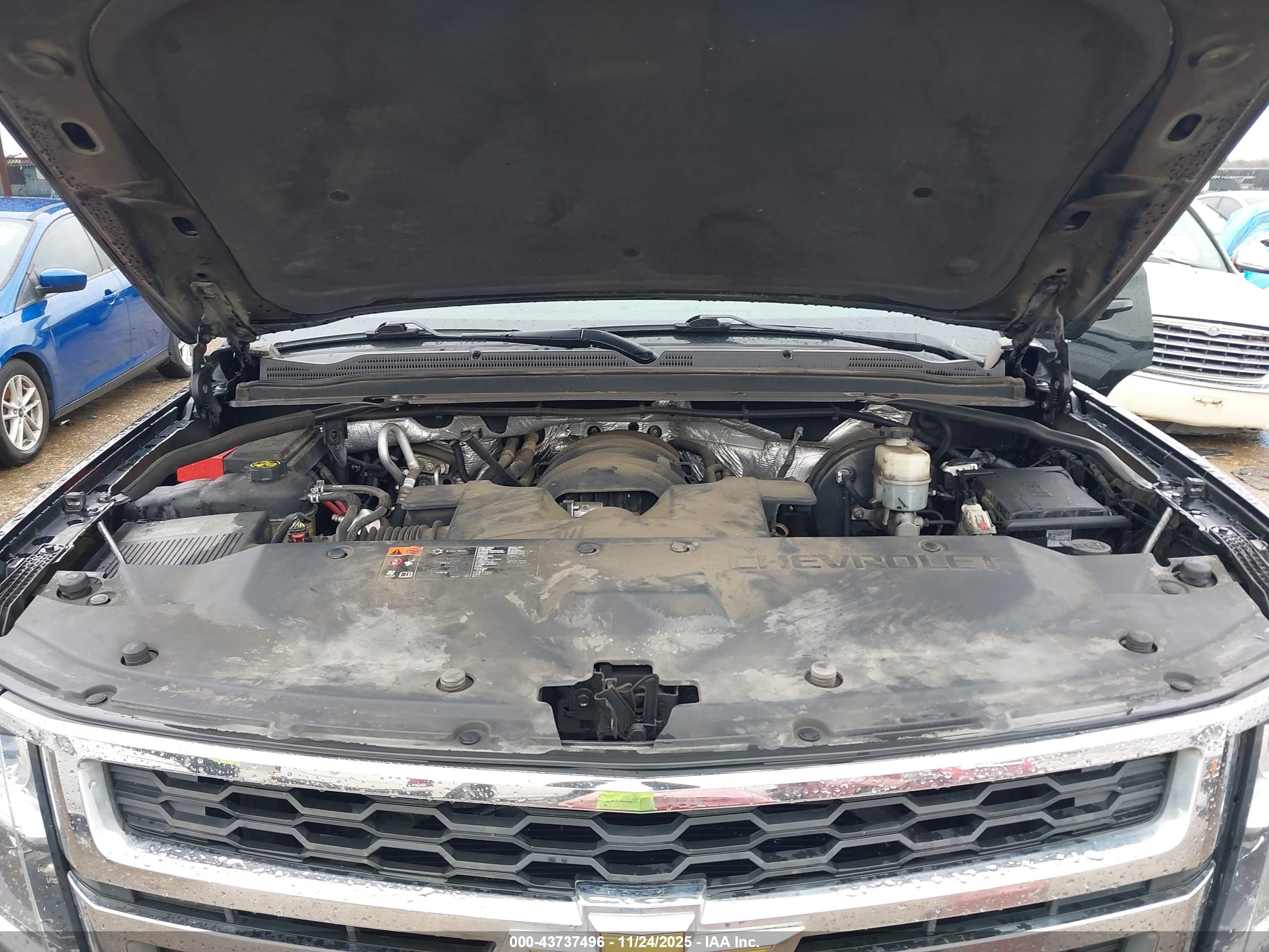 CHEVROLET TAHOE image 10