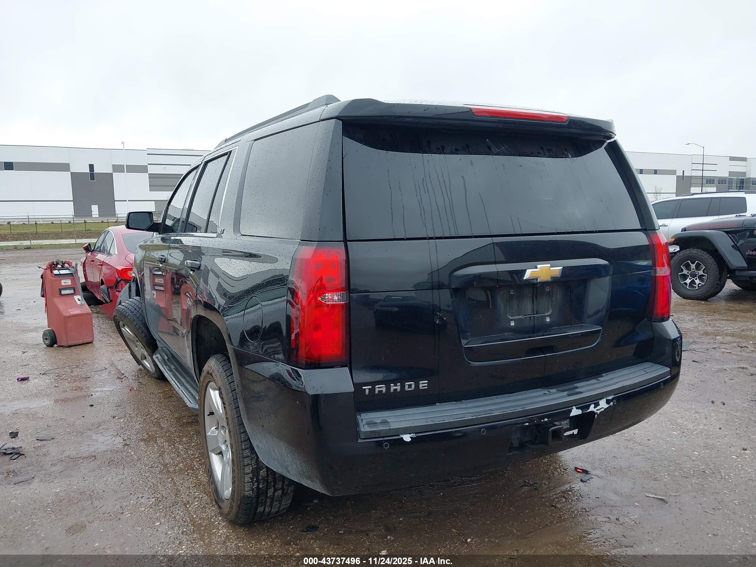 CHEVROLET TAHOE image 3