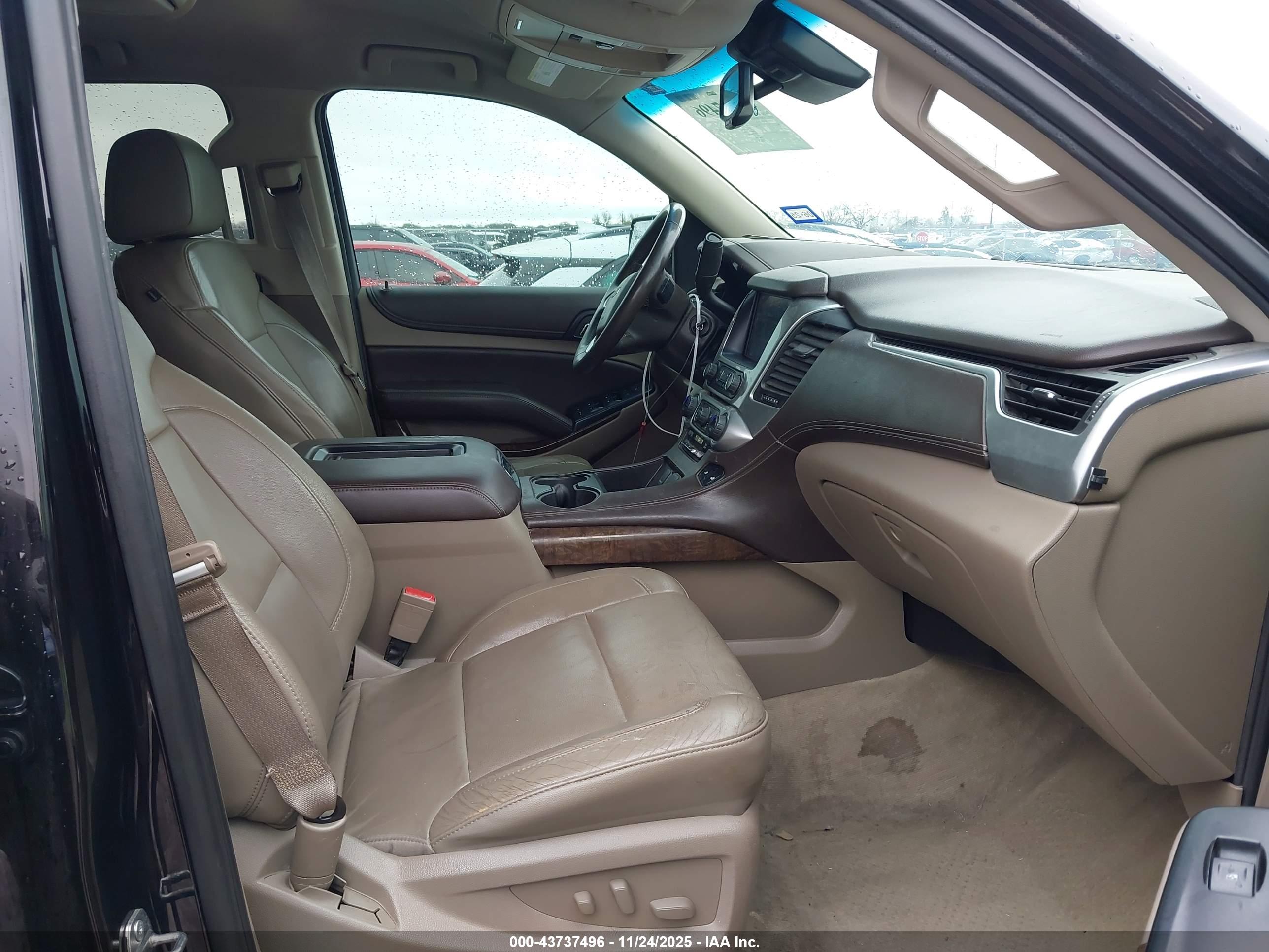 CHEVROLET TAHOE image 5