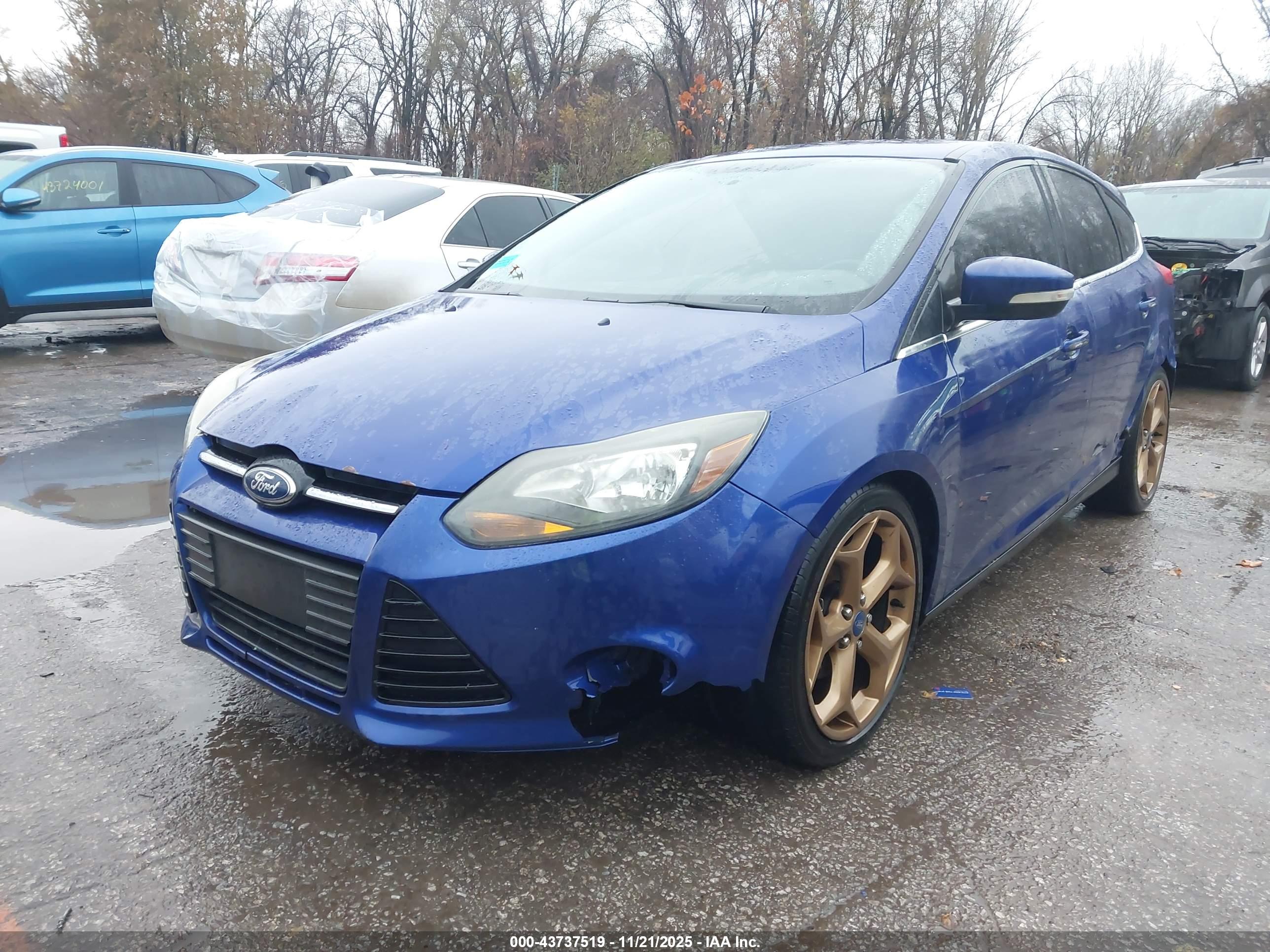 FORD FOCUS image 2