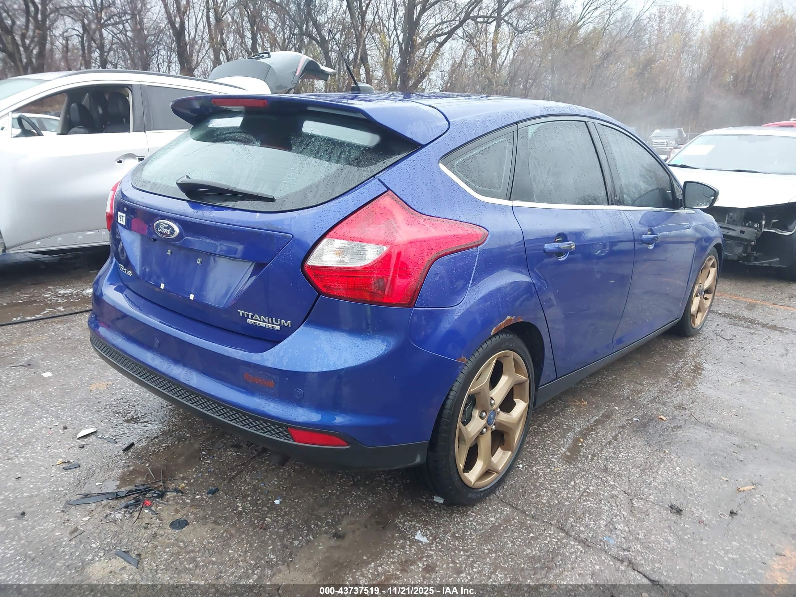 FORD FOCUS image 4