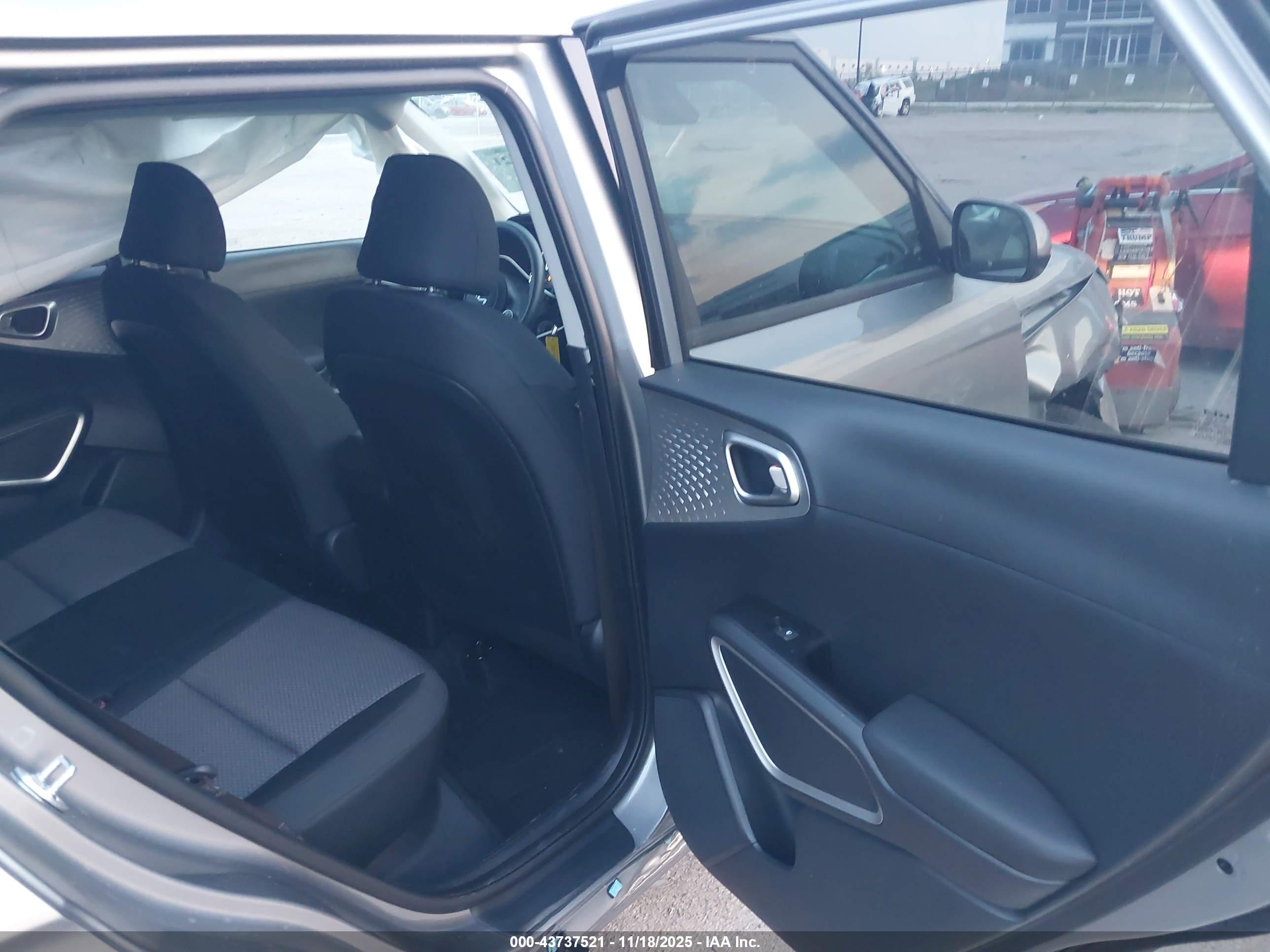 KIA SOUL image 8