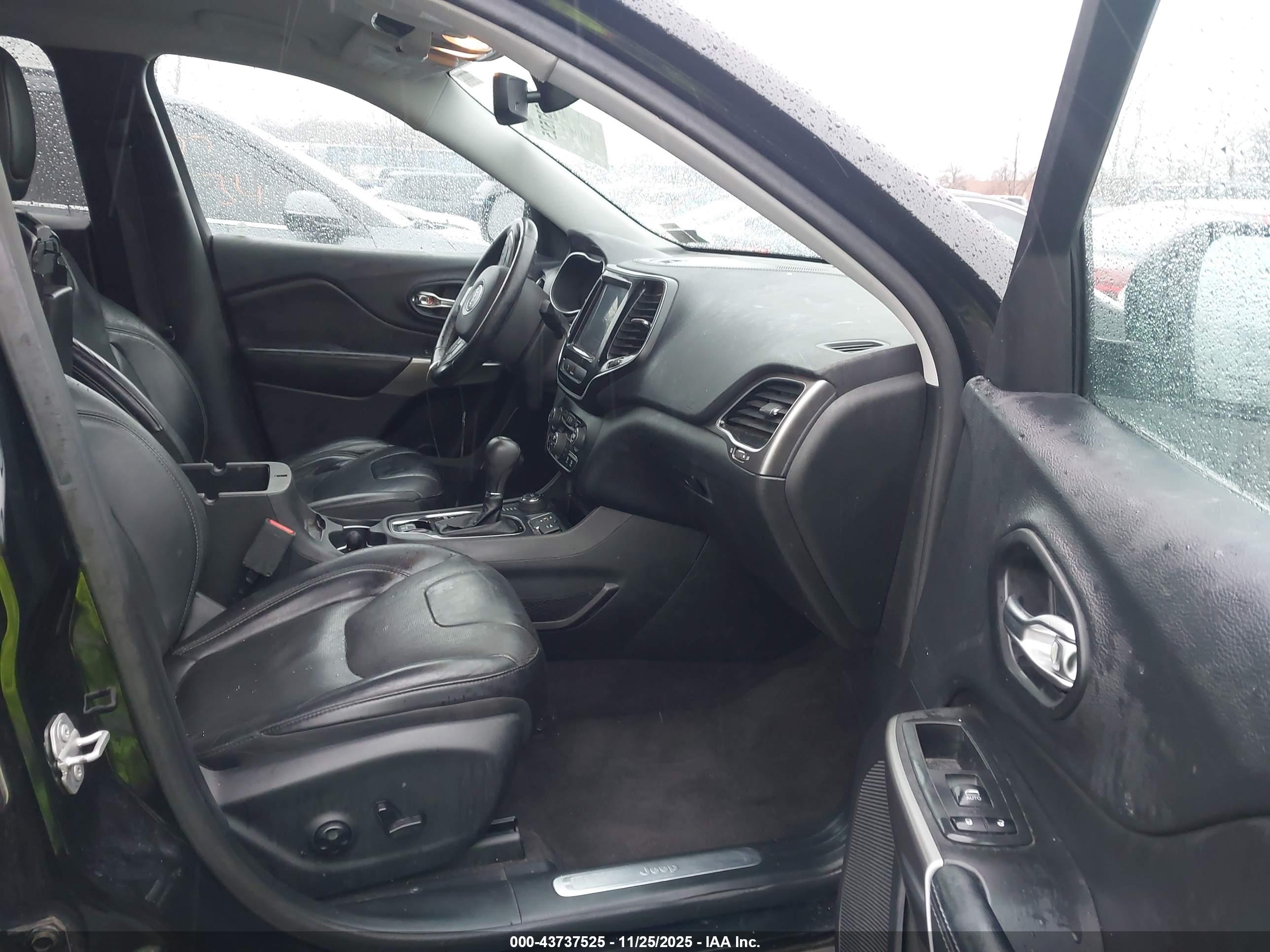 JEEP CHEROKEE image 5