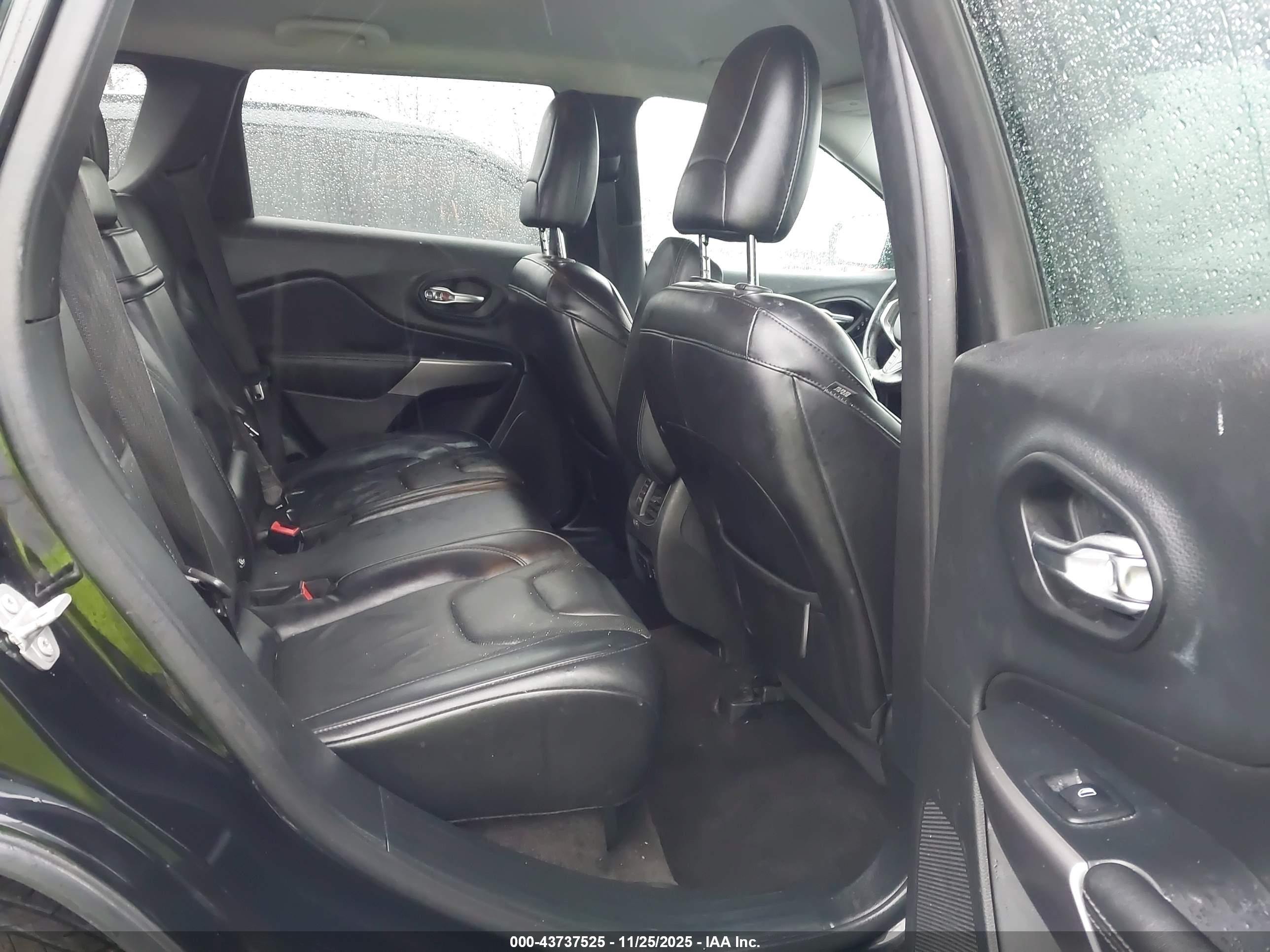 JEEP CHEROKEE image 8