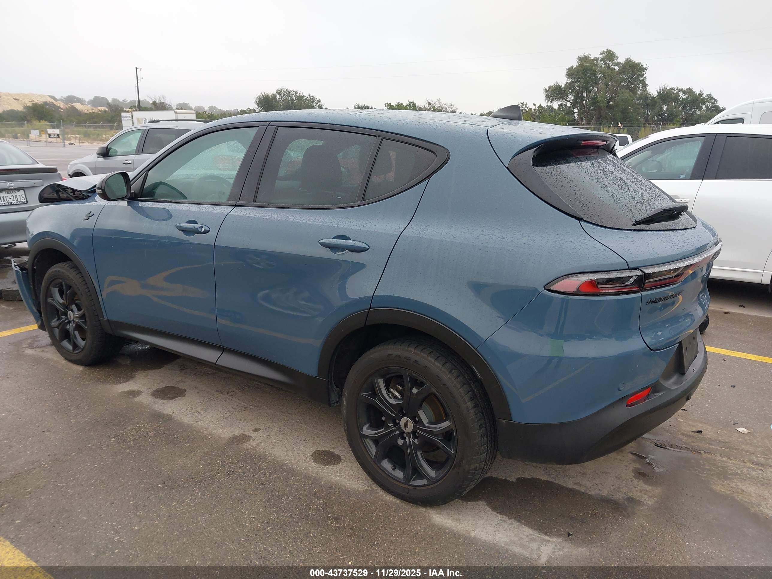 DODGE HORNET image 3