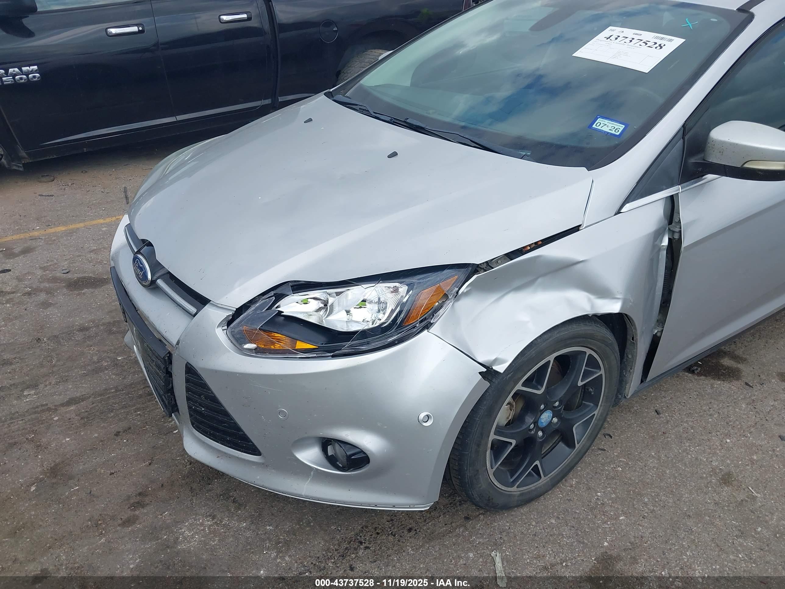 FORD FOCUS image 6