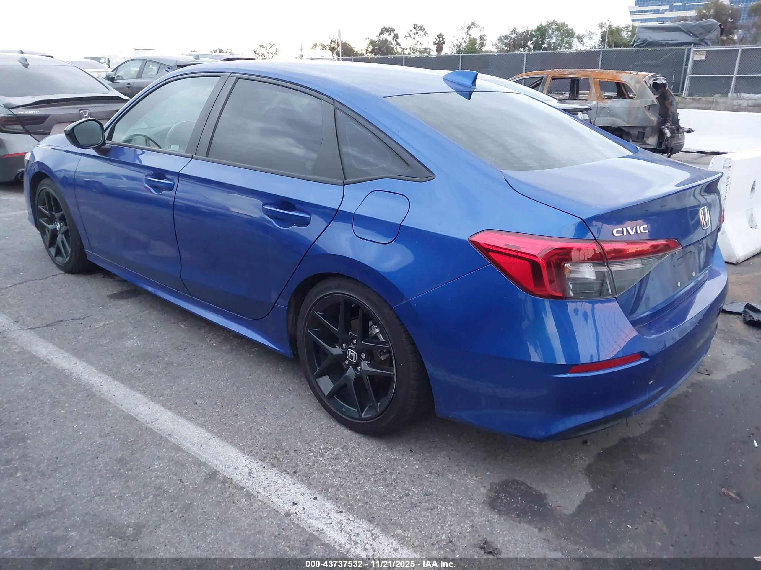 HONDA CIVIC image 3